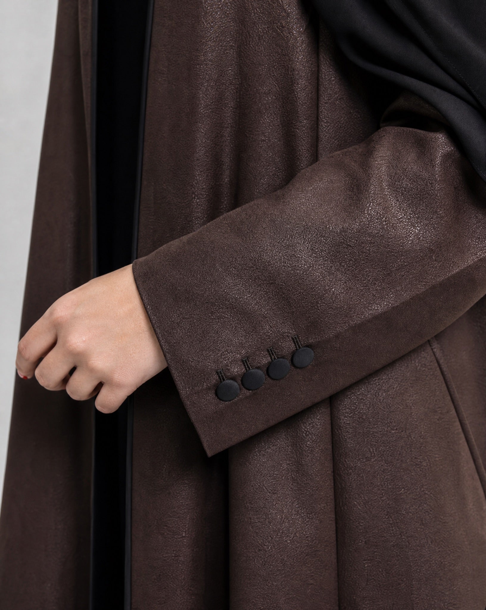 SCYCLE-69 ABAYA - SCYCLE - MIRA Y MANO