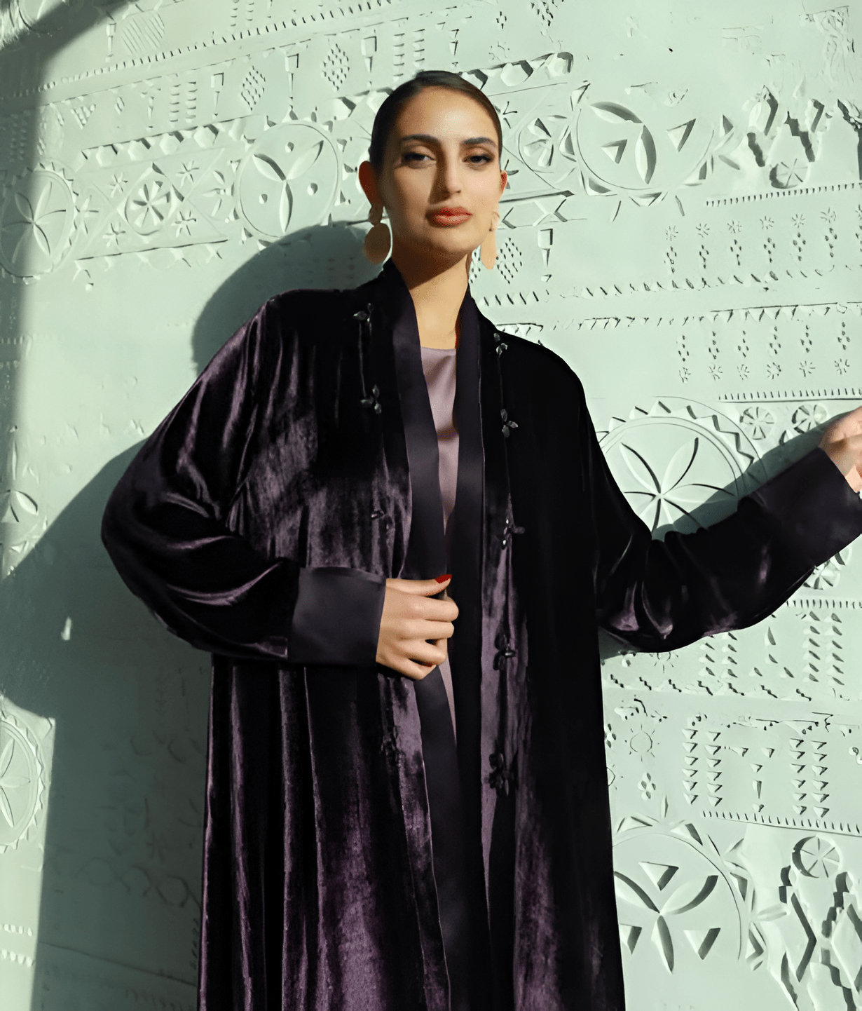 VE - 456 ABAYA - SHATHR - MIRA Y MANO