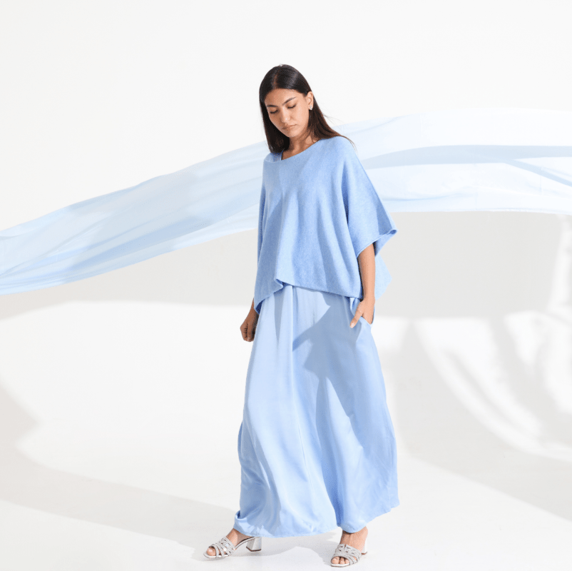 AW25 SLK 005 - BL DRESS - SILKERA - MIRA Y MANO