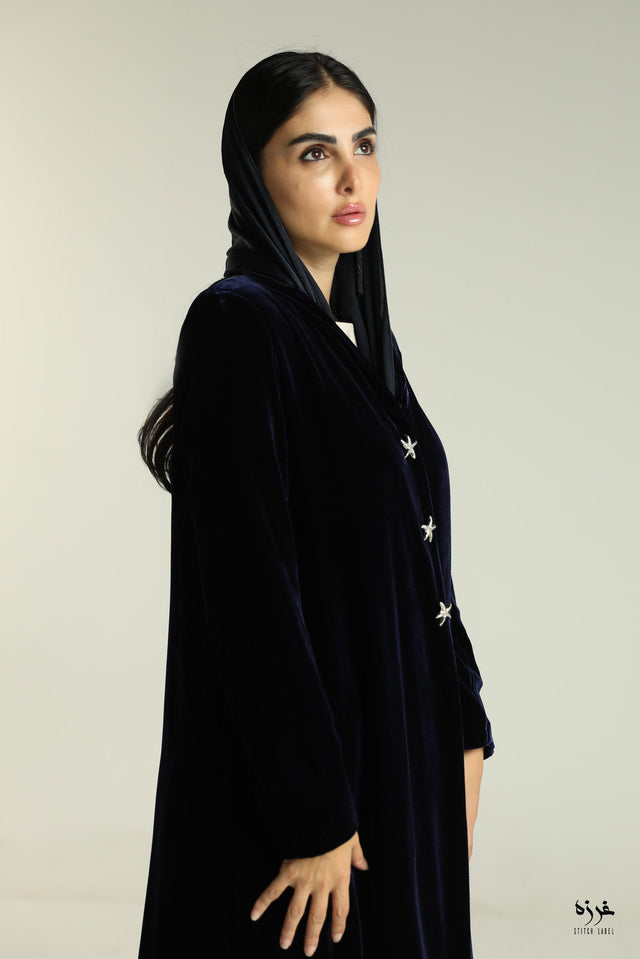 AW24STIT444 ABAYA - STITCH LABEL - MIRA Y MANO