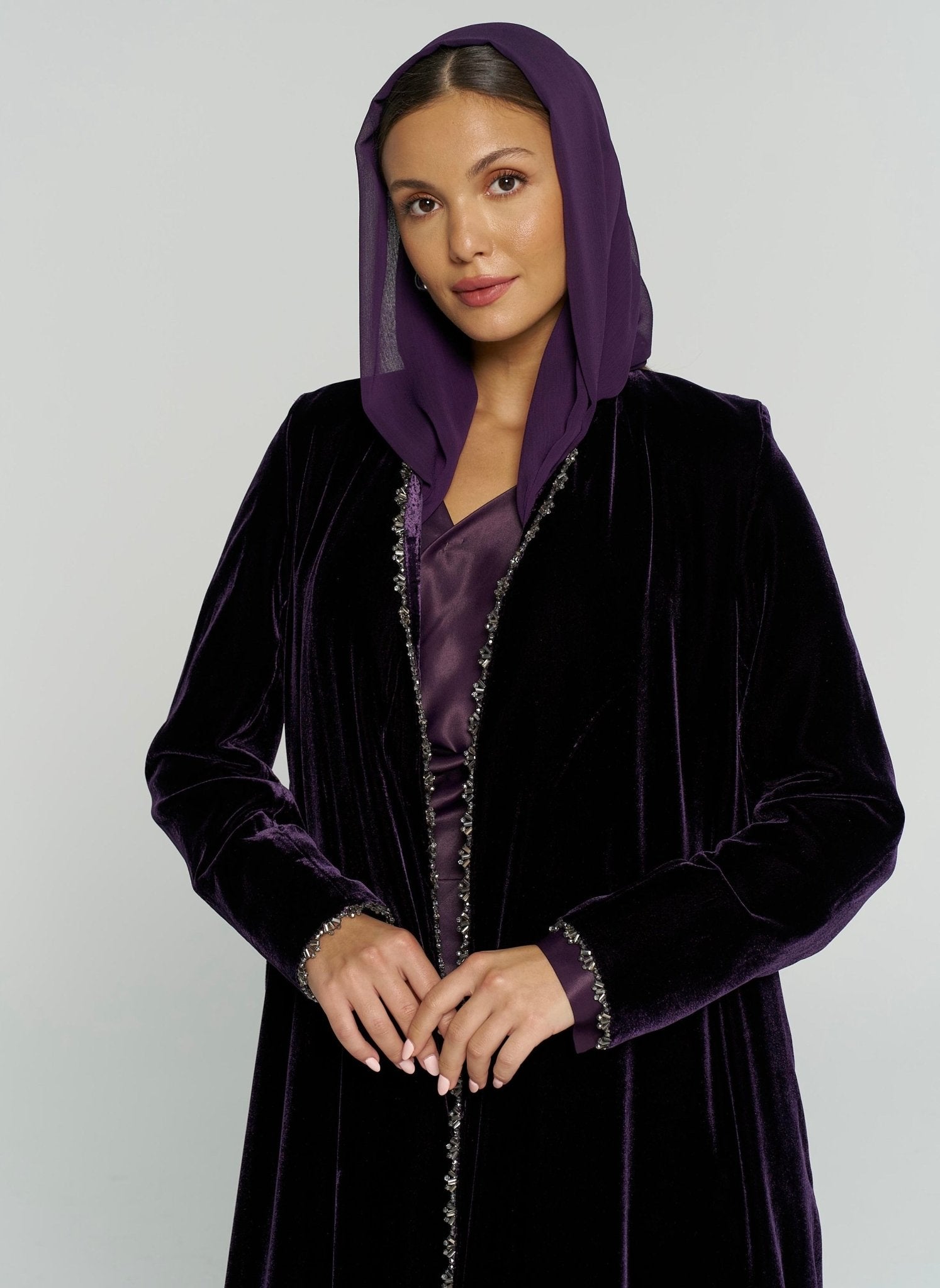 AW24STIT454 ABAYA - STITCH LABEL - MIRA Y MANO