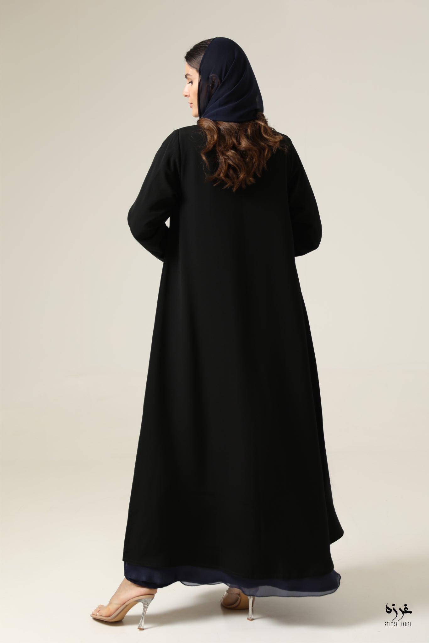 AW25STIT428 ABAYA - STITCH LABEL - MIRA Y MANO