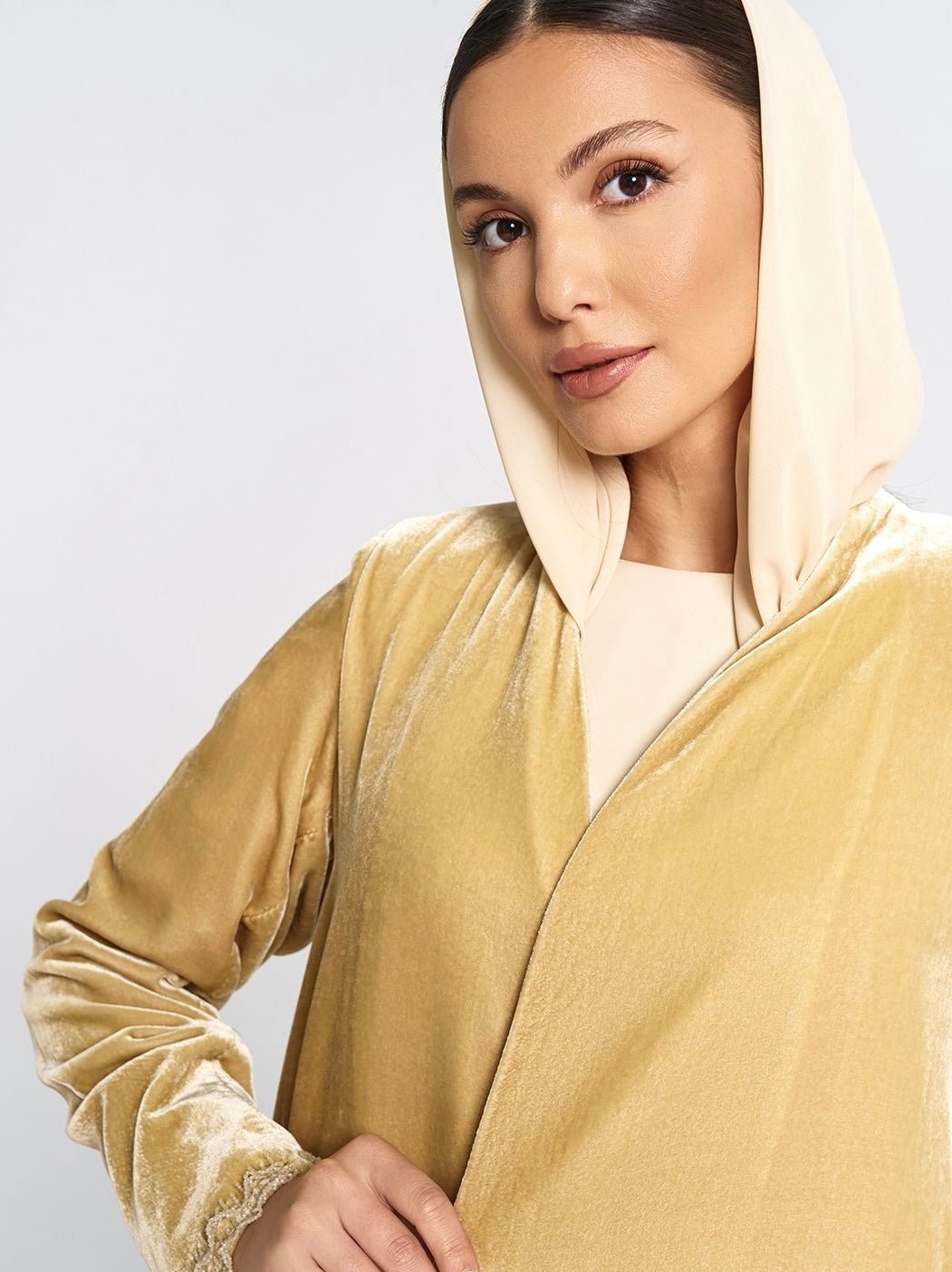 AW25STIT608 ABAYA - STITCH LABEL - MIRA Y MANO