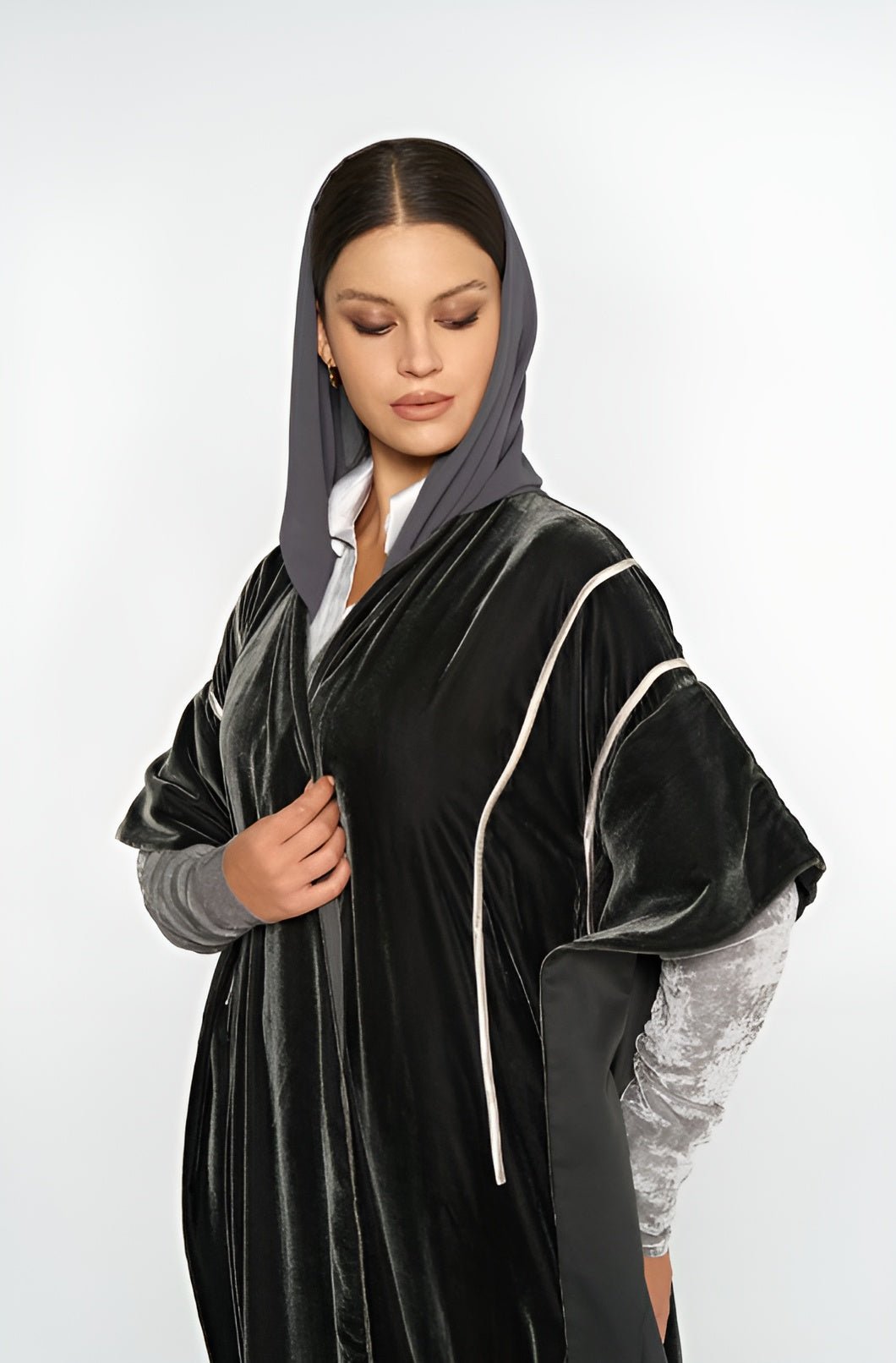 AW25STIT621 ABAYA - STITCH LABEL - MIRA Y MANO