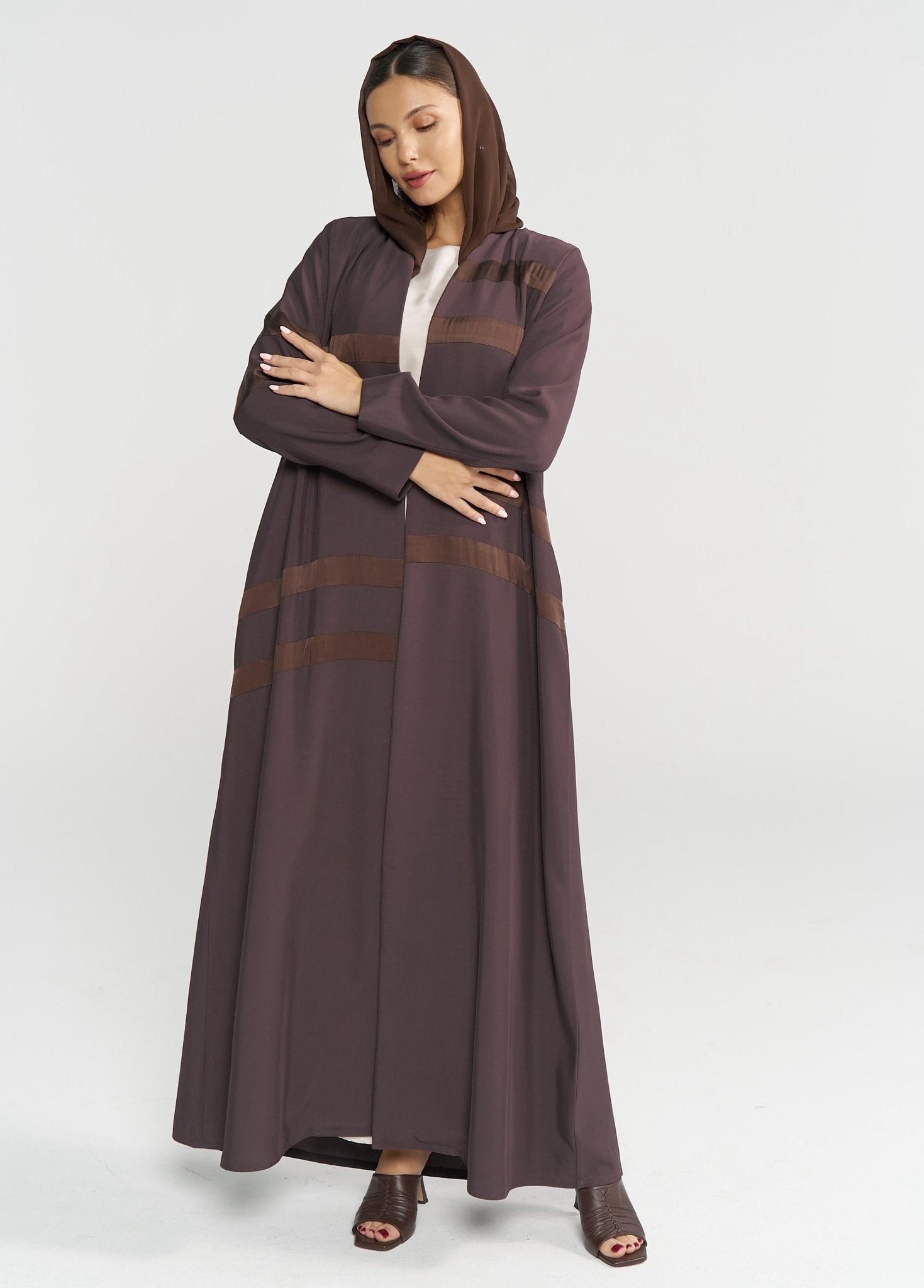 AW25STIT631 ABAYA - STITCH LABEL - MIRA Y MANO