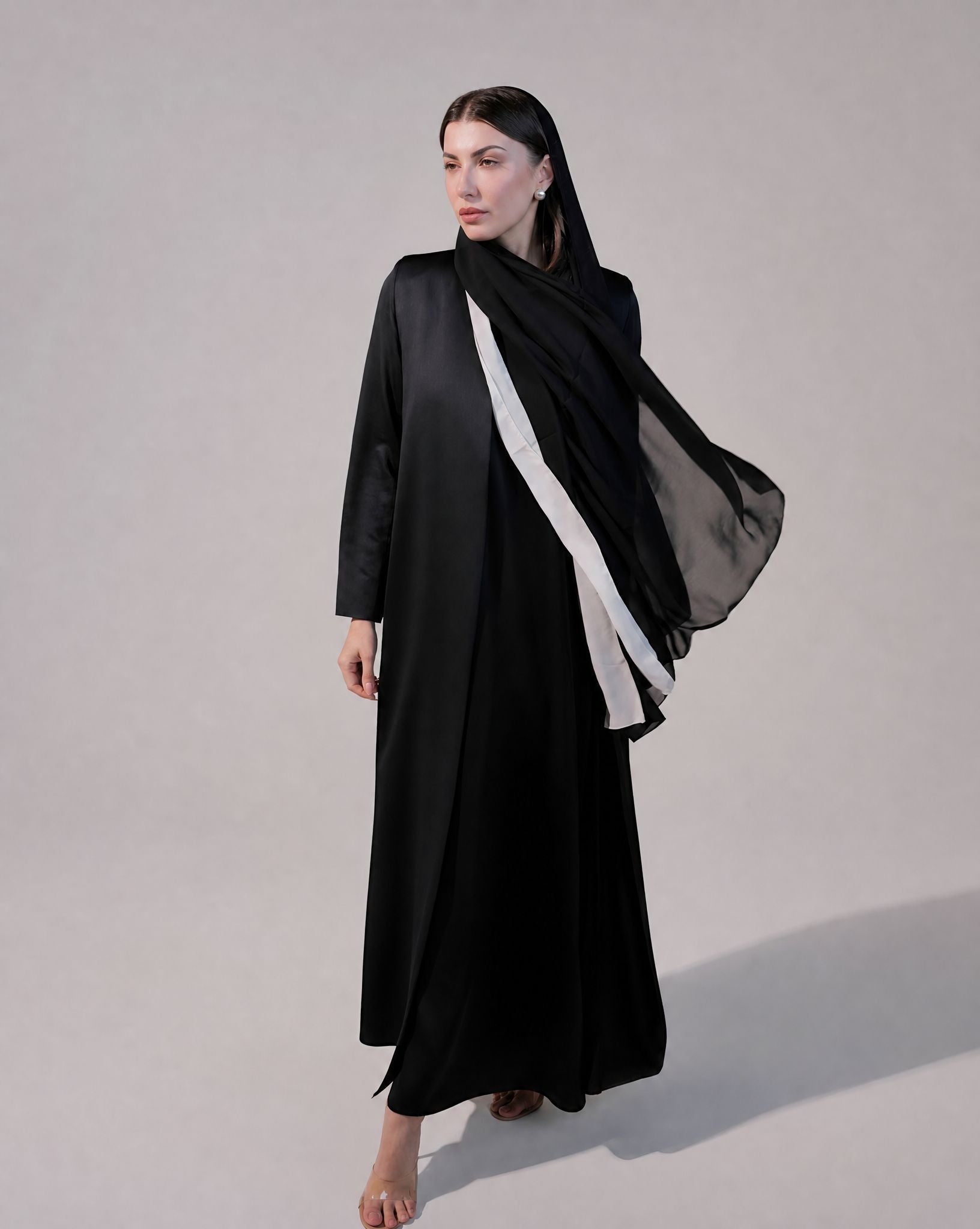 SS25STIT433 ABAYA - STITCH LABEL - MIRA Y MANO