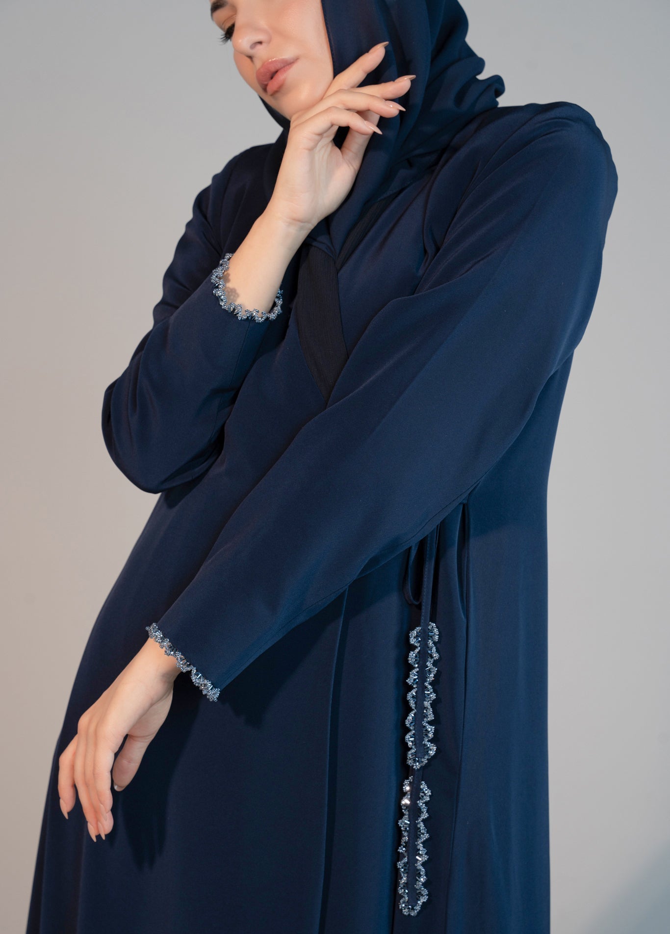 SS25STIT562 ABAYA - STITCH LABEL - MIRA Y MANO
