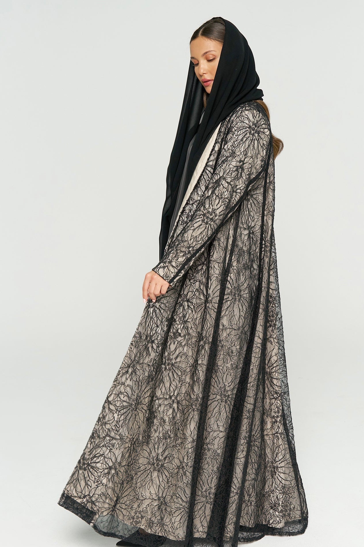 SS26STIT634 ABAYA - STITCH LABEL - MIRA Y MANO