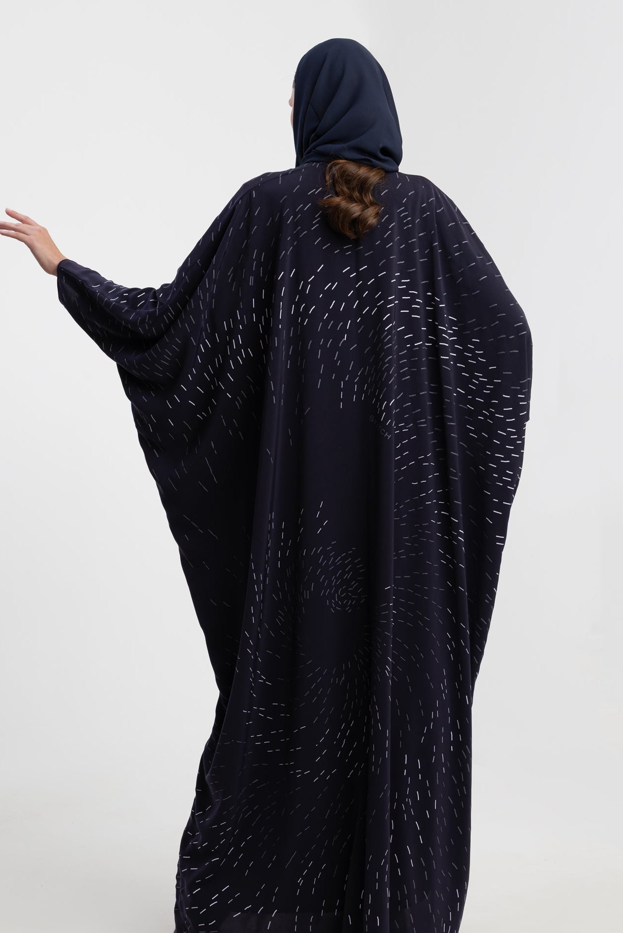 SS26STIT710 ABAYA - STITCH LABEL - MIRA Y MANO