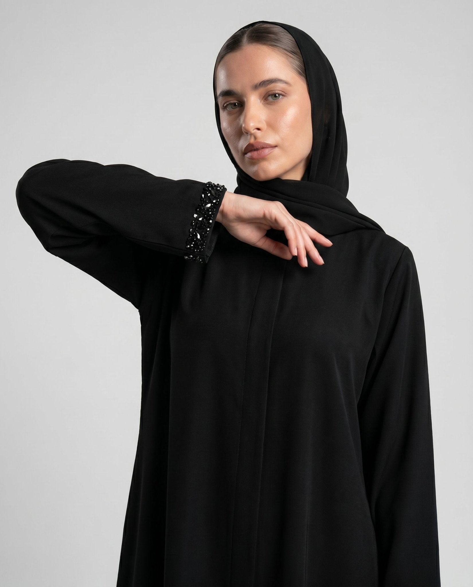 SS26STIT711 - BLK ABAYA - STITCH LABEL - MIRA Y MANO