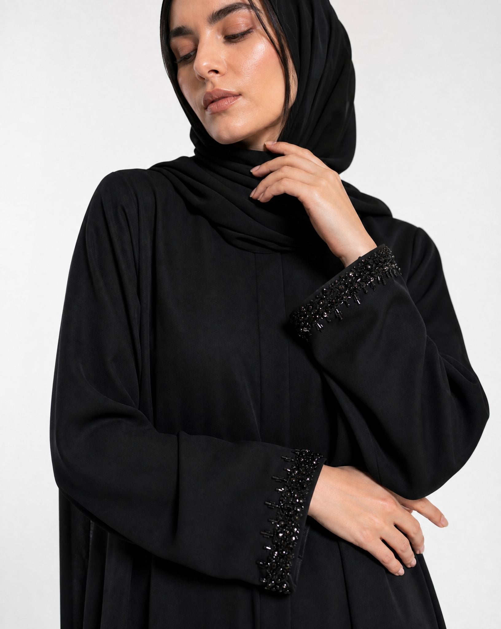 SS26STIT711 - BLK ABAYA - STITCH LABEL - MIRA Y MANO
