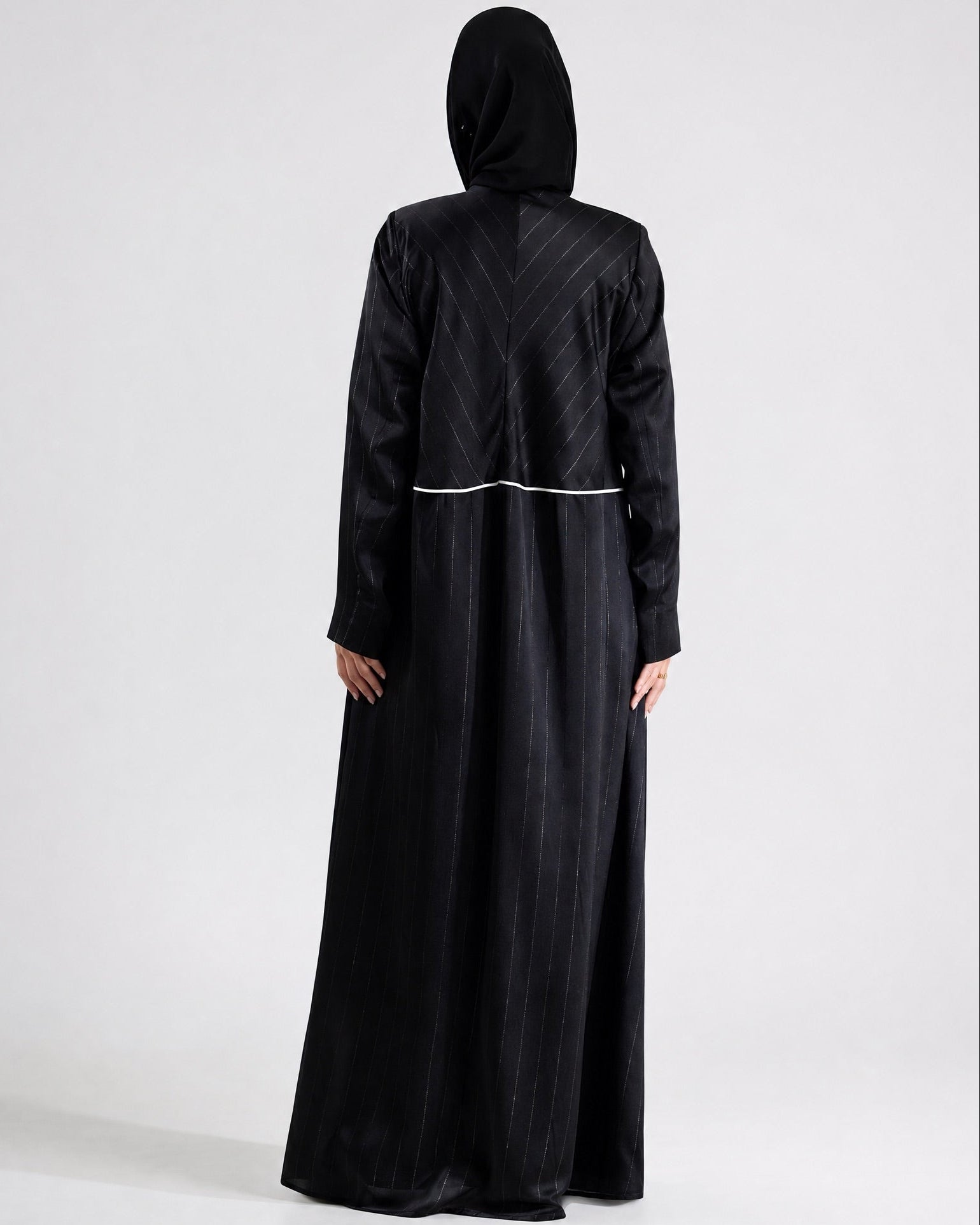 SS26STIT733 ABAYA - STITCH LABEL - MIRA Y MANO