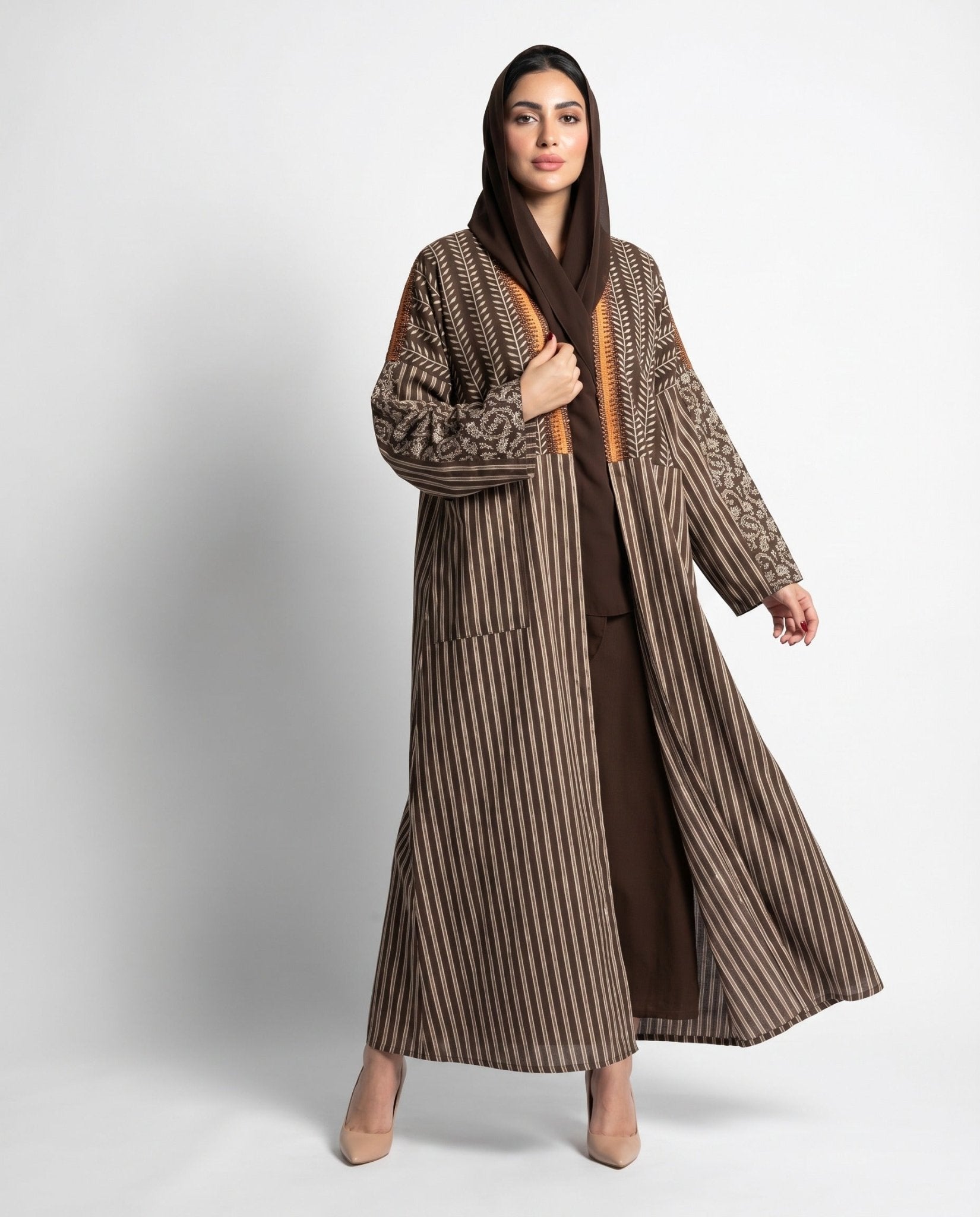 FG 412 - SIE ABAYA - STYLE HAUTE COUTURE - MIRA Y MANO