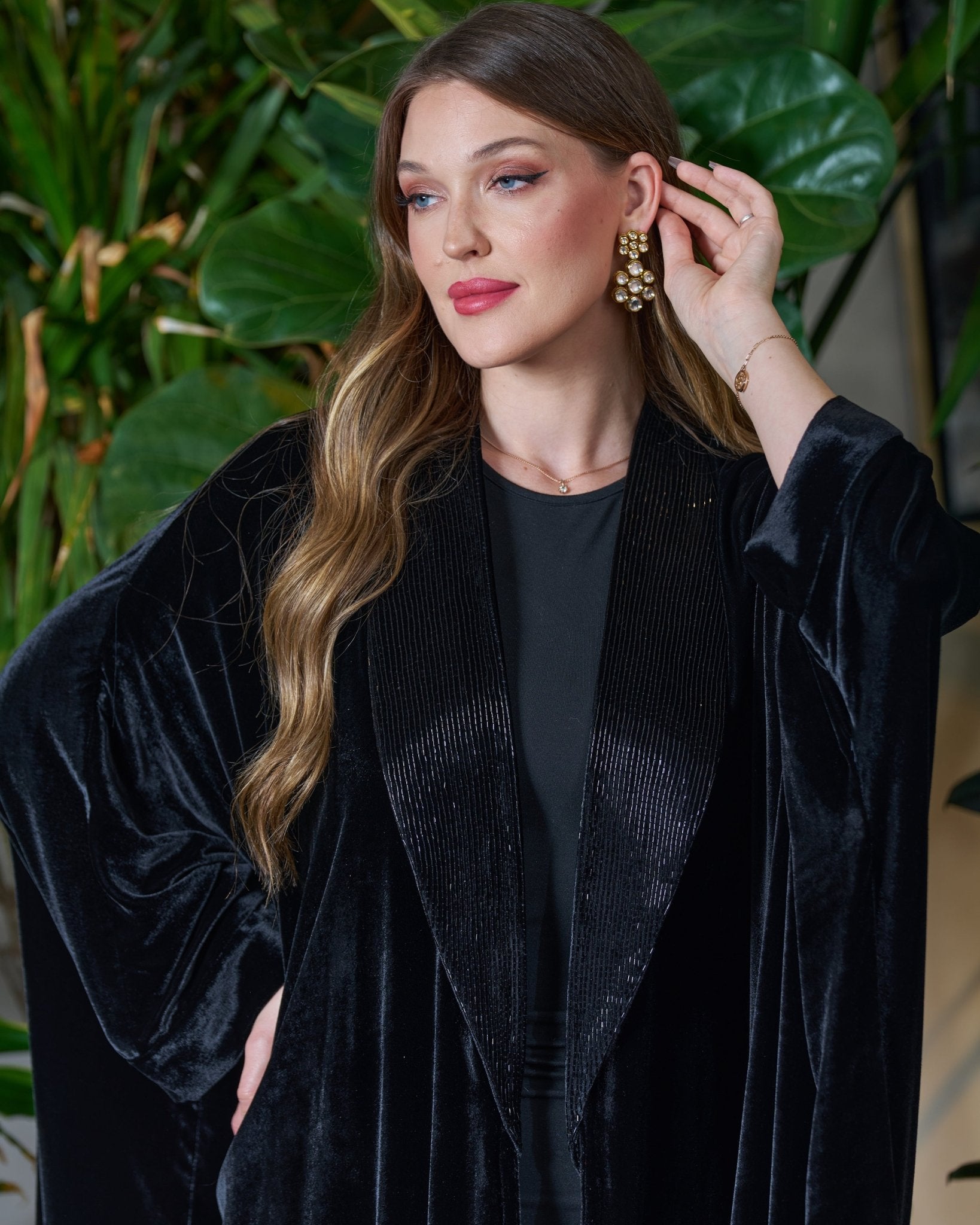 FG 988 - BK ABAYA - STYLE HAUTE COUTURE - MIRA Y MANO