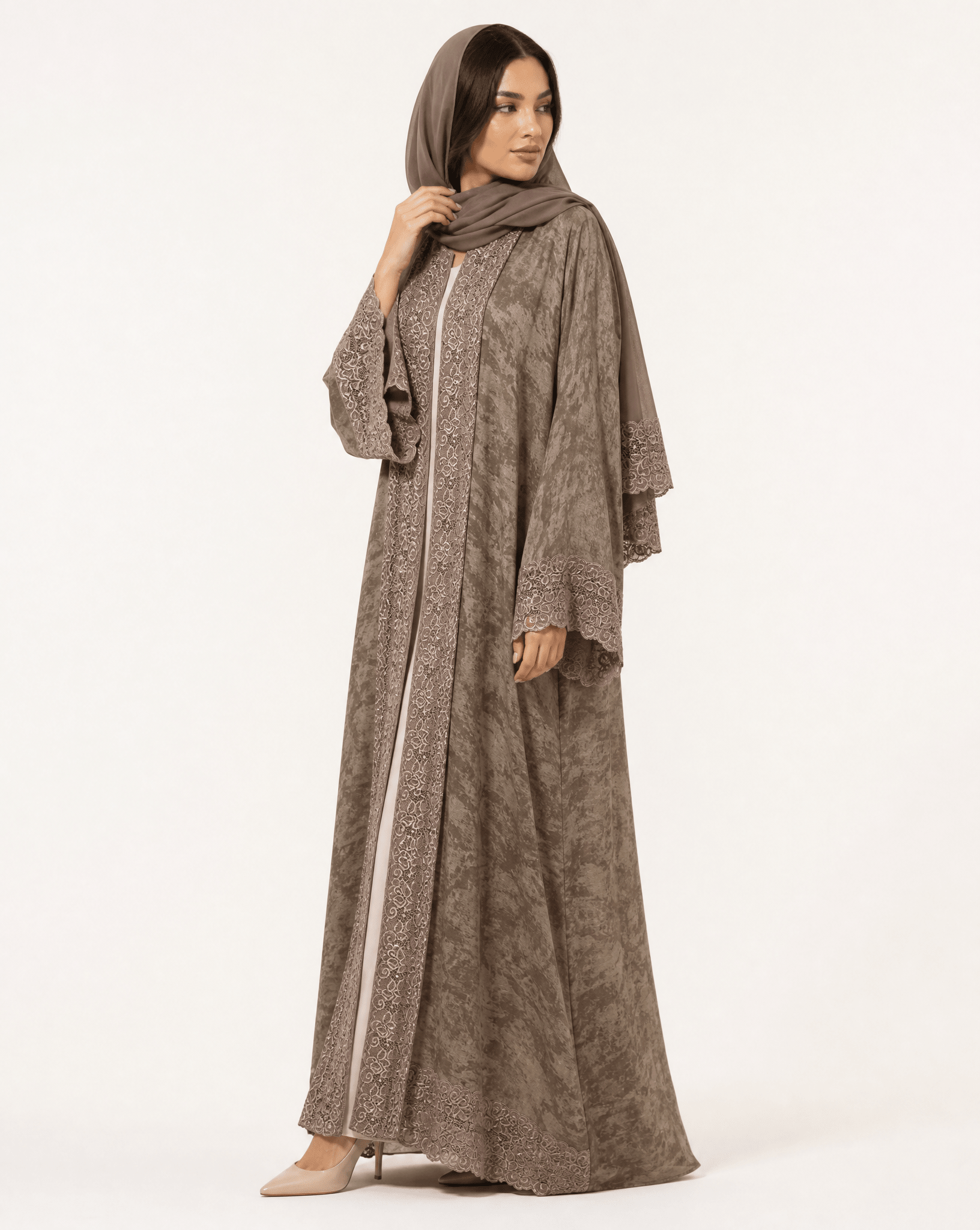 580SU - RB ABAYA - SUZAN MAZAFFAR - MIRA Y MANO