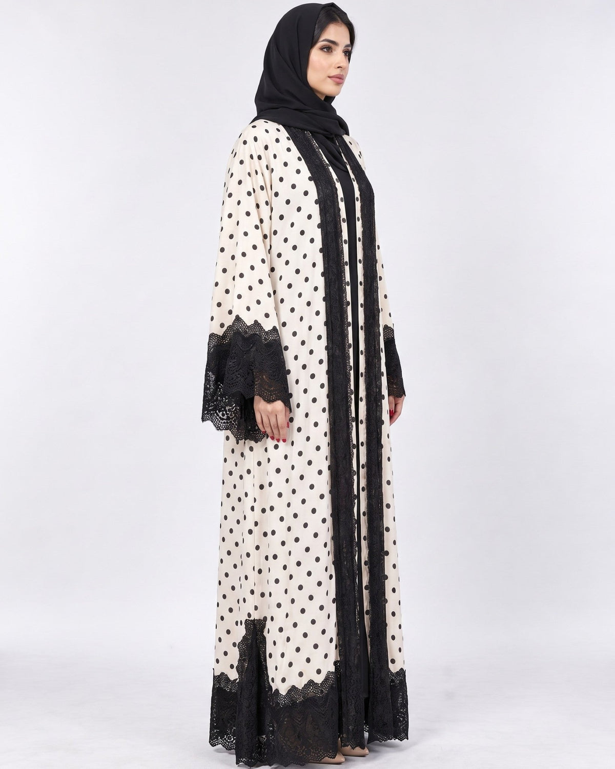 540SU-WH ABAYA - SUZAN MUZAFFAR - MIRA Y MANO