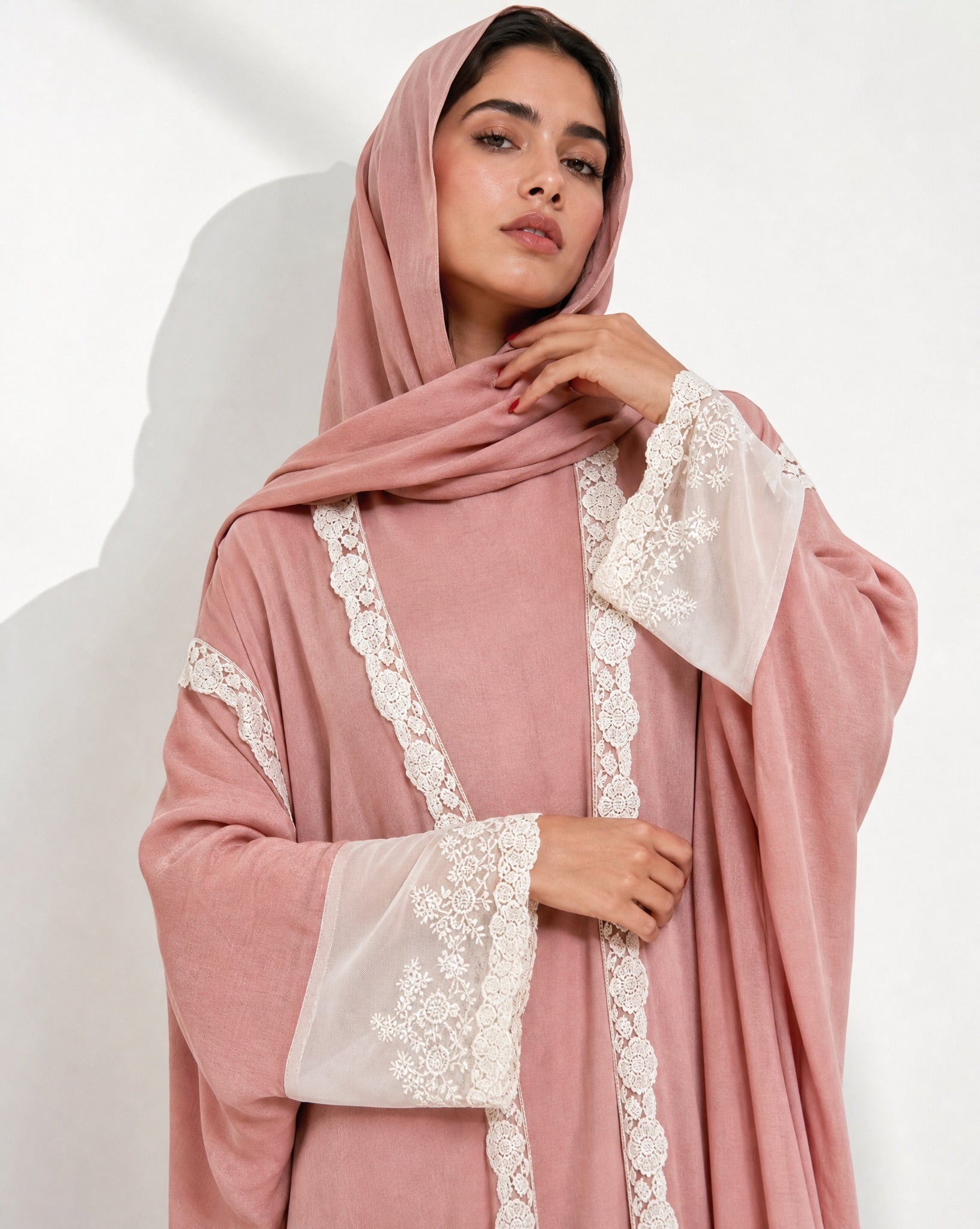 560SU-LP-Light Pink Linen Abaya - SUZAN MUZAFFAR - MIRA Y MANO
