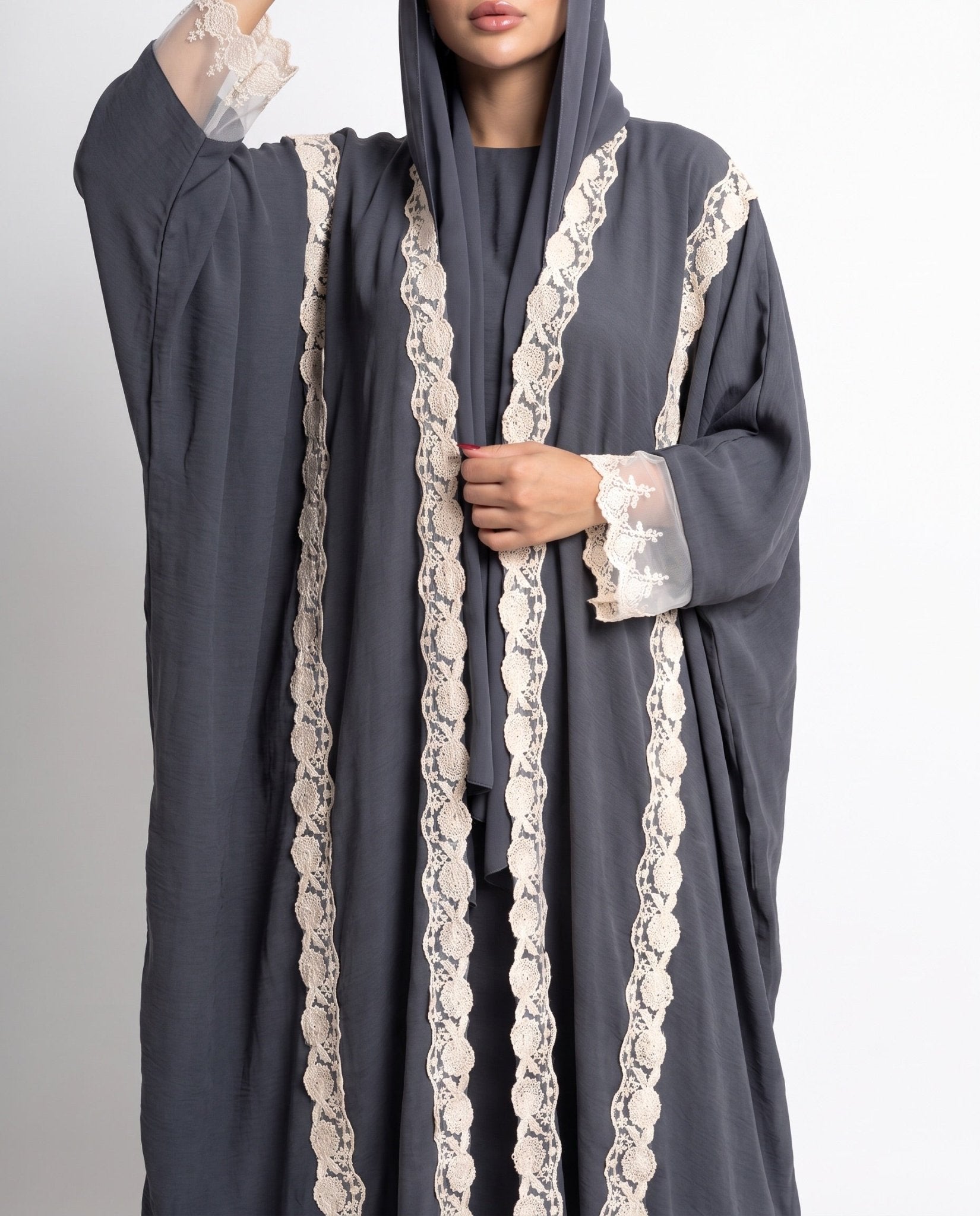 560SU-LSG-Light Slate Gray Linen Abaya - SUZAN MUZAFFAR - MIRA Y MANO
