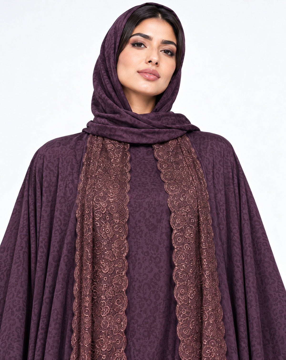580SU-PRA ABAYA - SUZAN MUZAFFAR - MIRA Y MANO