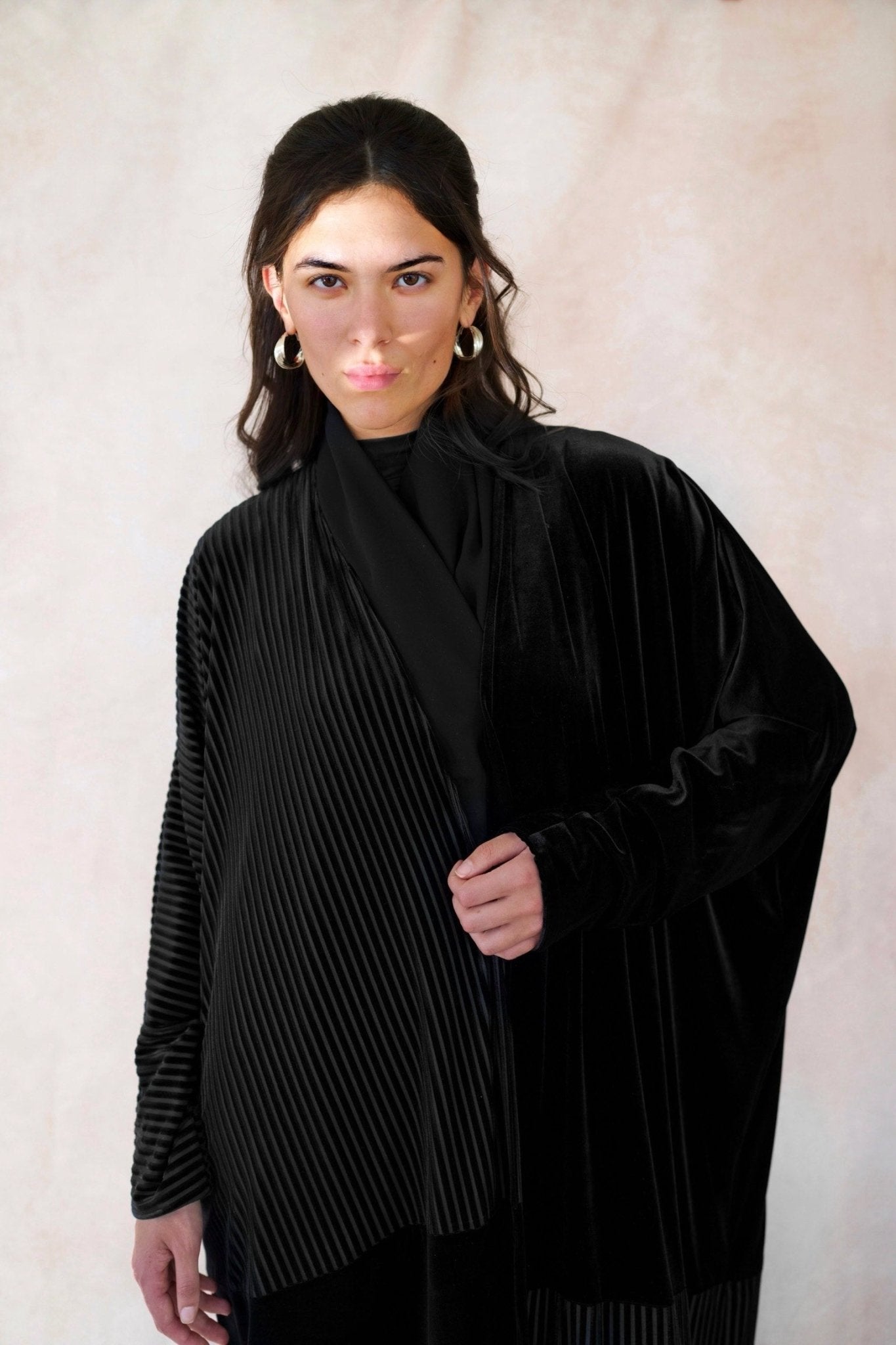 ALIGN BLACK ABAYA - TEAL - MIRA Y MANO