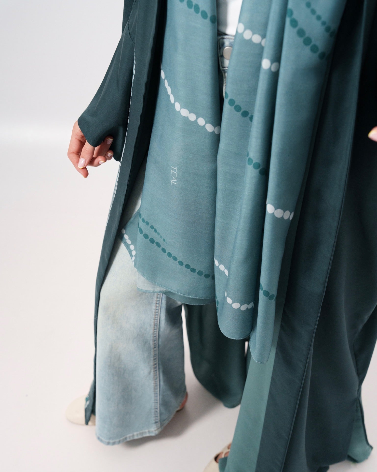 FALLING BLOOM - TL ABAYA - TEAL - MIRA Y MANO