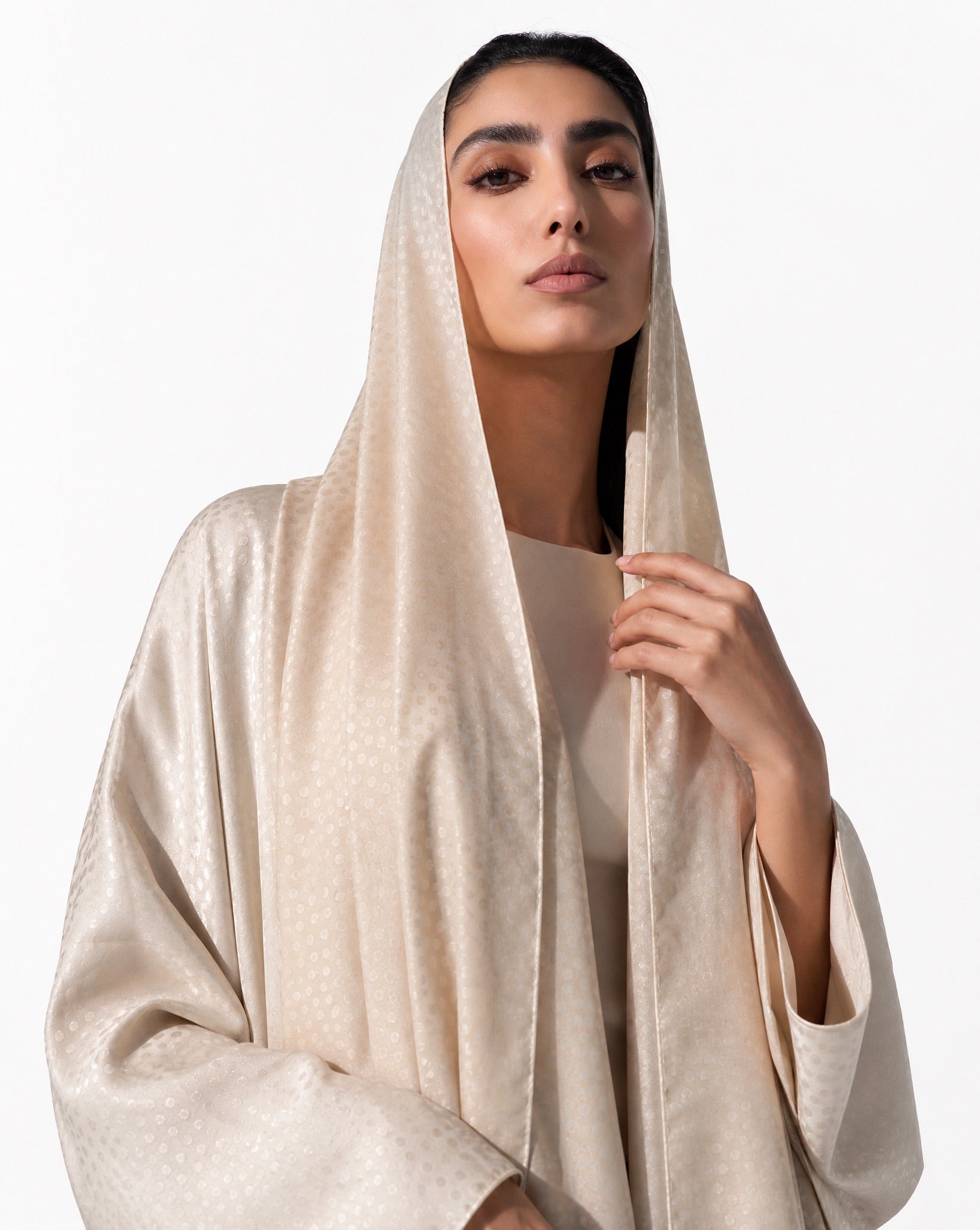 SCATTERED-BE - Beige Chiffon Abaya - TEAL - MIRA Y MANO