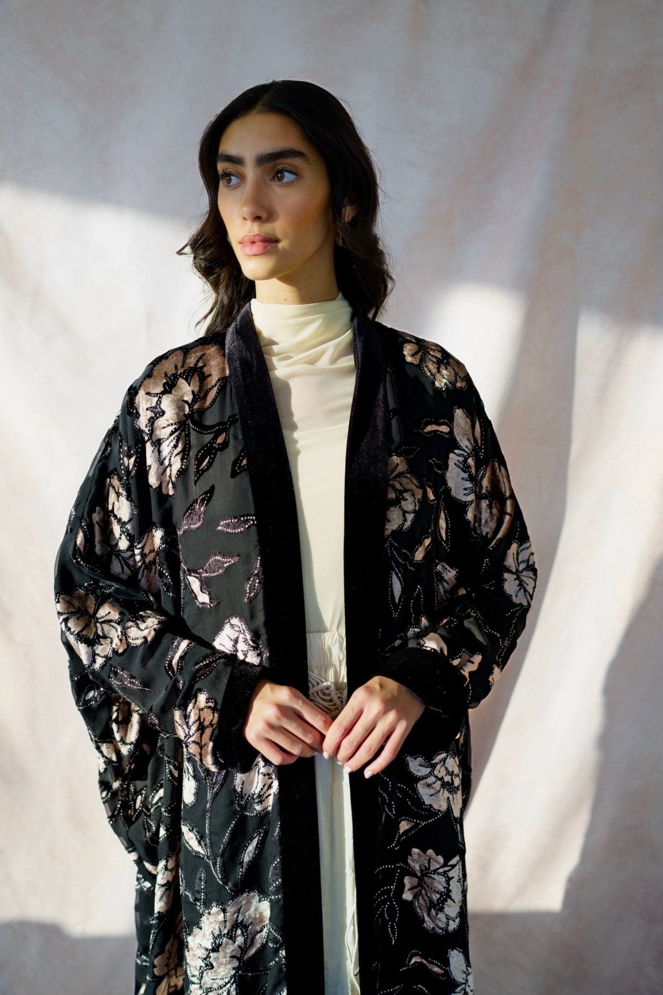 VELVET FLORA ABAYA - TEAL - MIRA Y MANO