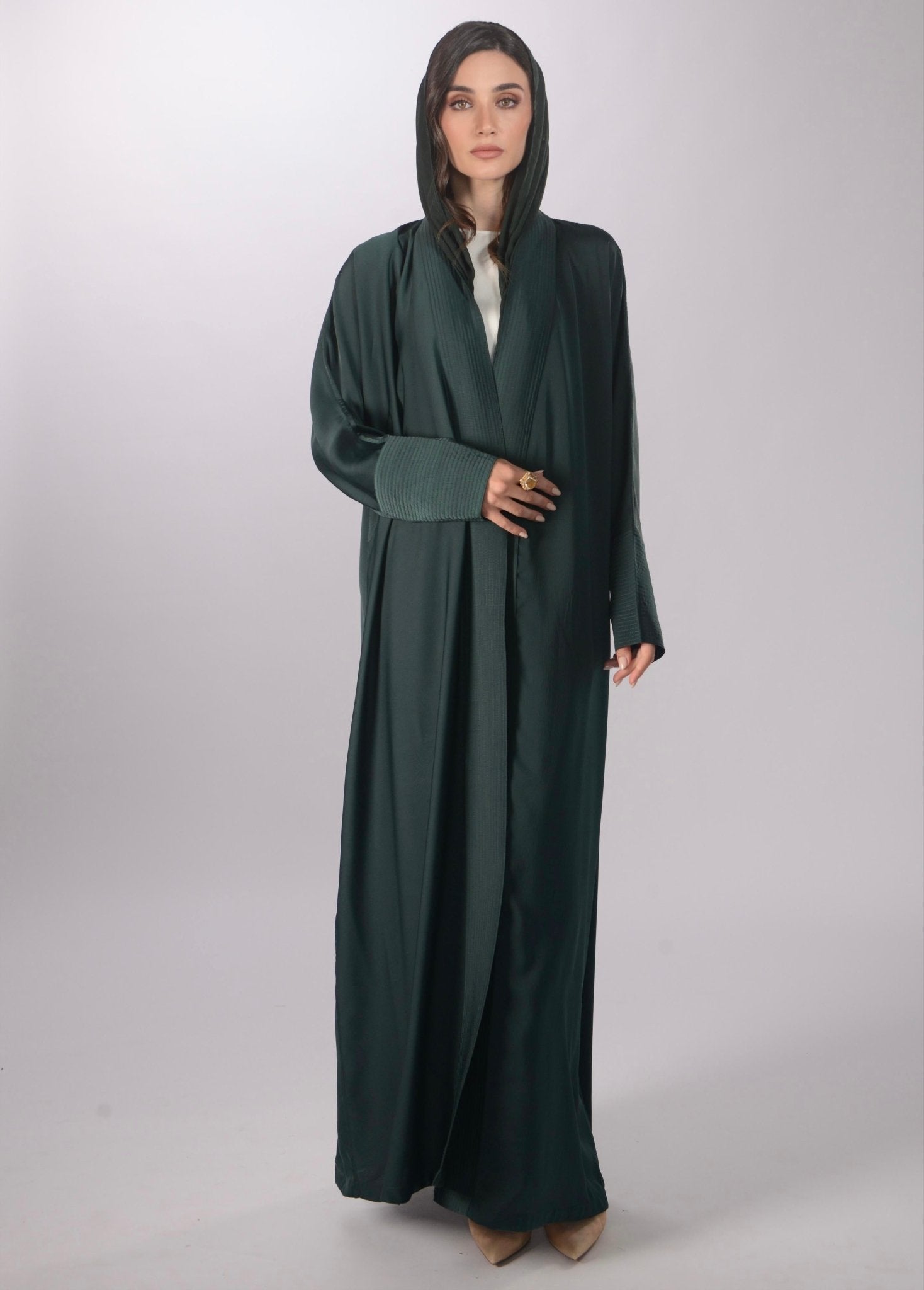 TH1745 ABAYA - THAA KSA - MIRA Y MANO