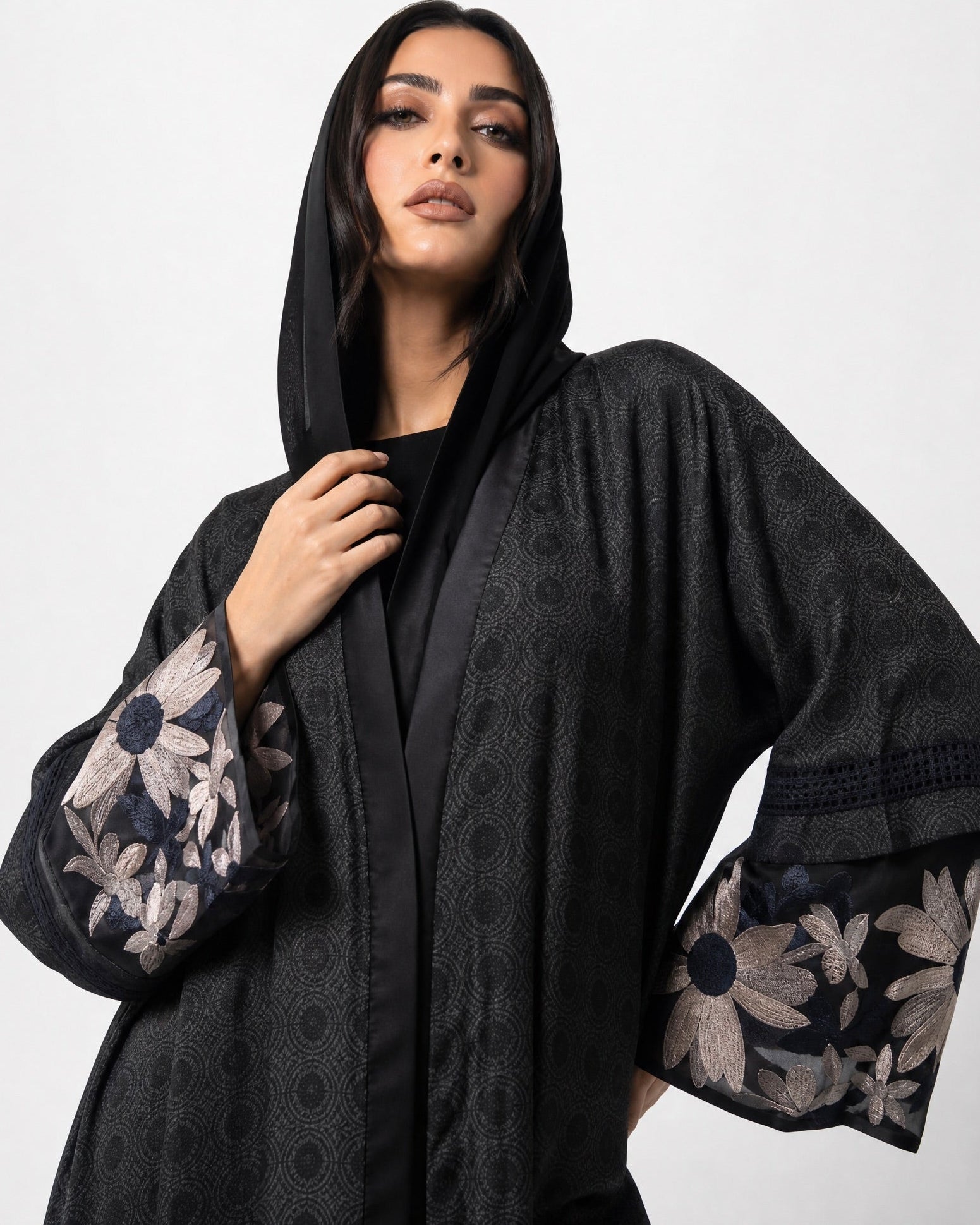 BT6529-S ABAYA - THE DRESSING ROOM - MIRA Y MANO