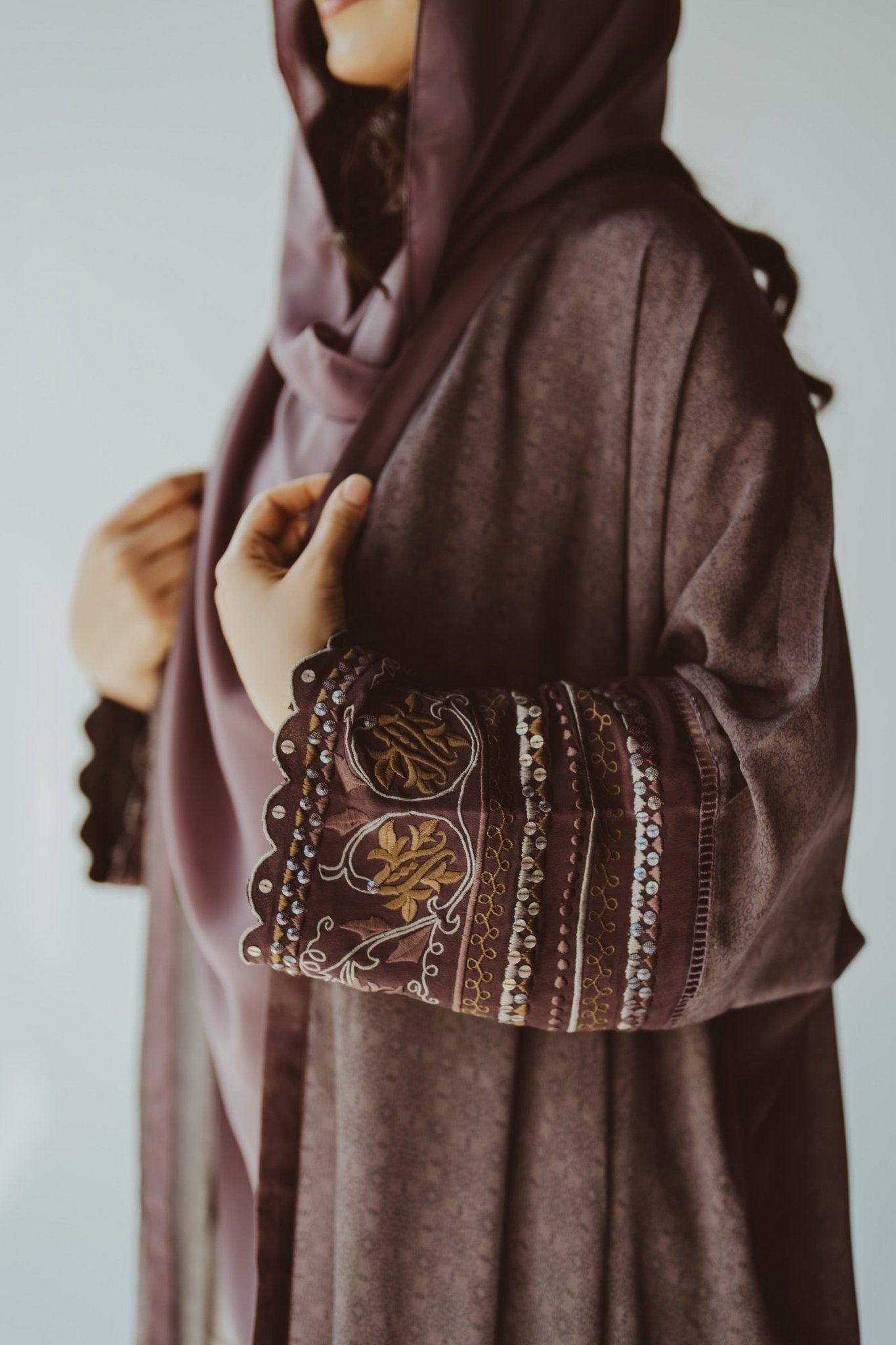 BT6562 - G ABAYA - THE DRESSING ROOM - MIRA Y MANO