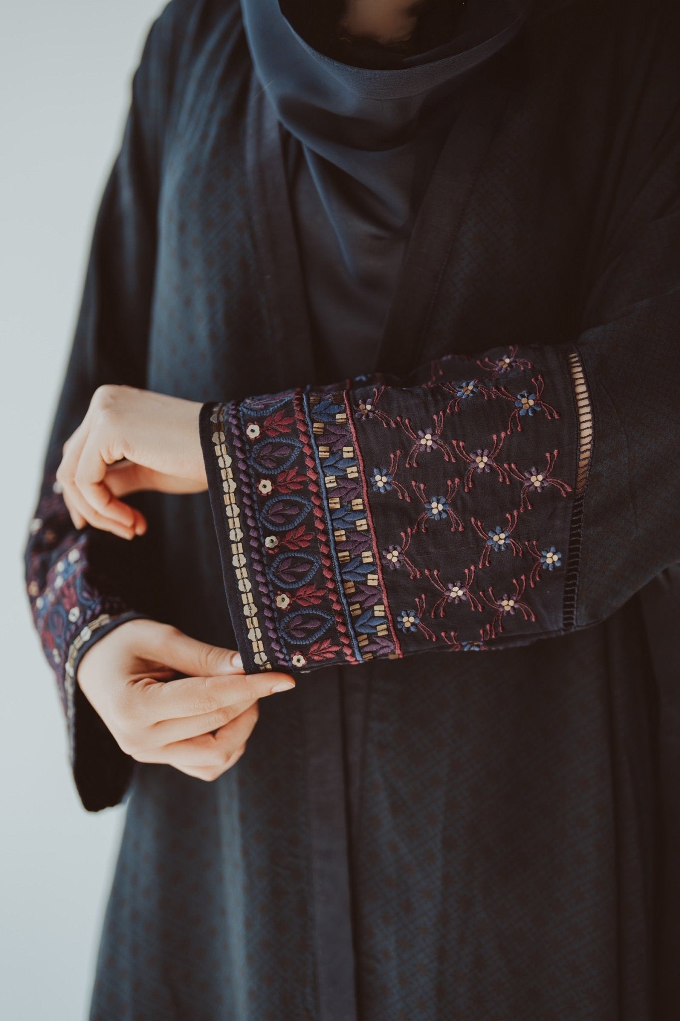 BT6562 - N ABAYA - THE DRESSING ROOM - MIRA Y MANO