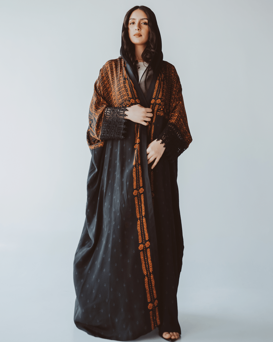 BT6563 - O ABAYA - THE DRESSING ROOM - MIRA Y MANO