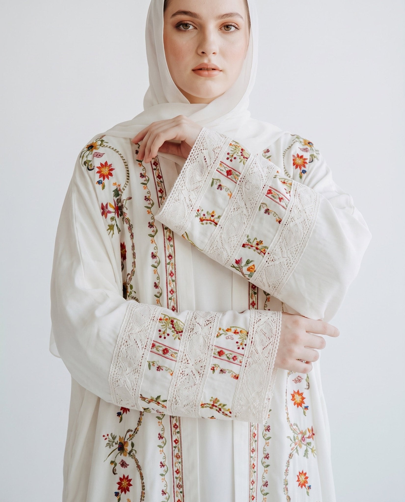 BT6563-S - Ivory Crepe Abaya Set - THE DRESSING ROOM - MIRA Y MANO
