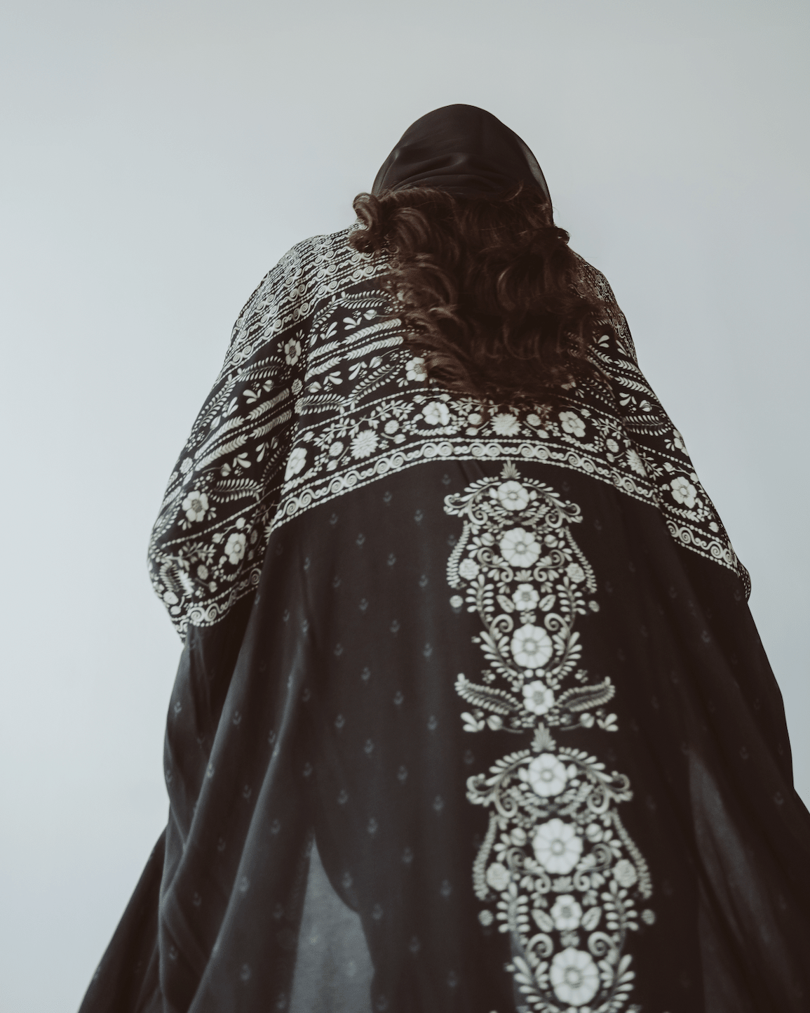 BT6563 - W ABAYA - THE DRESSING ROOM - MIRA Y MANO