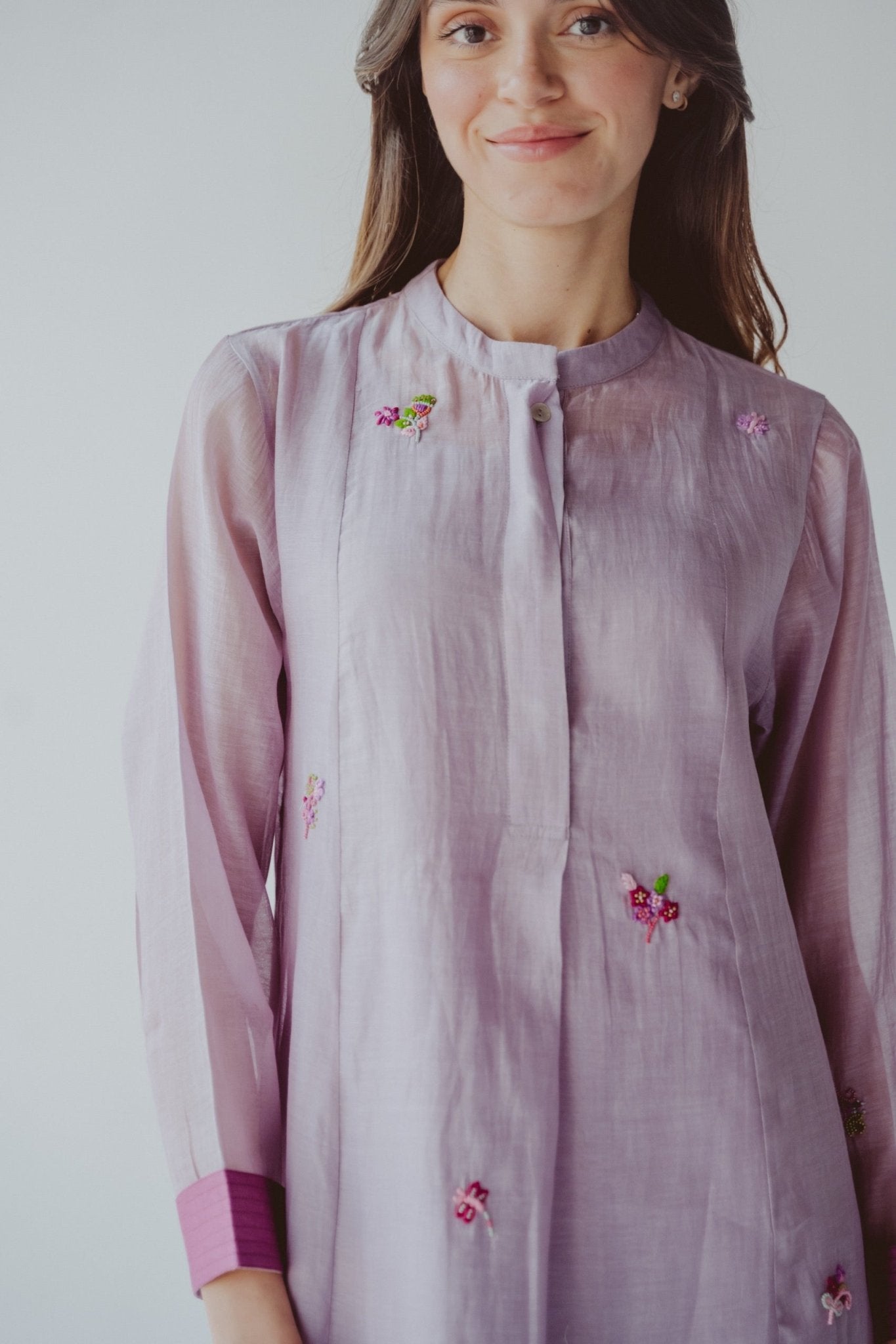 BT6588 - L JALABIAH - THE DRESSING ROOM - MIRA Y MANO