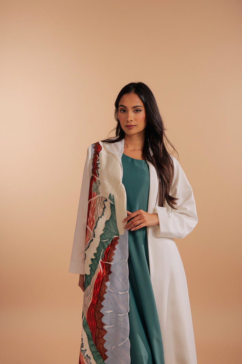 RAMADAN26LOOK01 ABAYA - THE ORPHIC - MIRA Y MANO