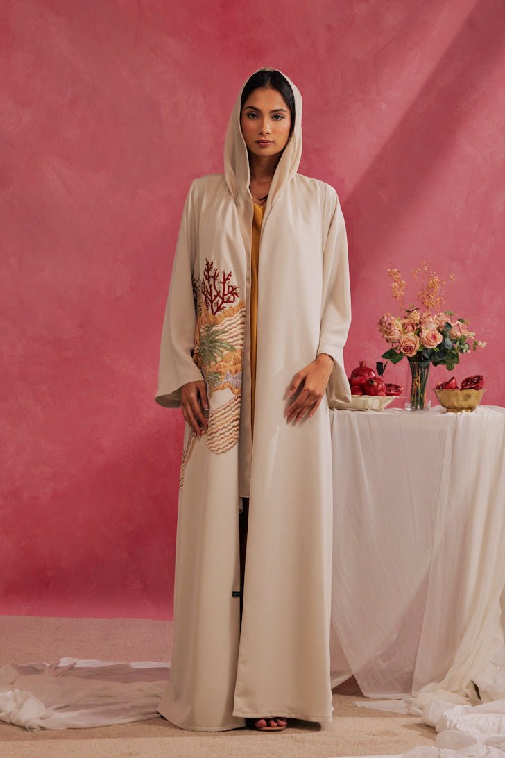 RAMADAN26LOOK02 ABAYA - THE ORPHIC - MIRA Y MANO