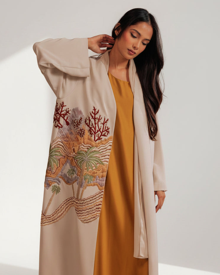 RAMADAN26LOOK02 ABAYA - THE ORPHIC - MIRA Y MANO