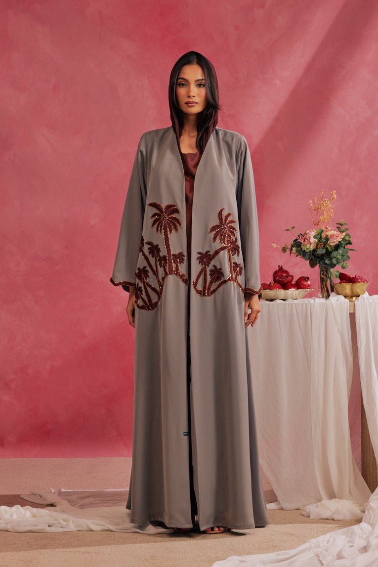 RAMADAN26LOOK05 ABAYA - THE ORPHIC - MIRA Y MANO
