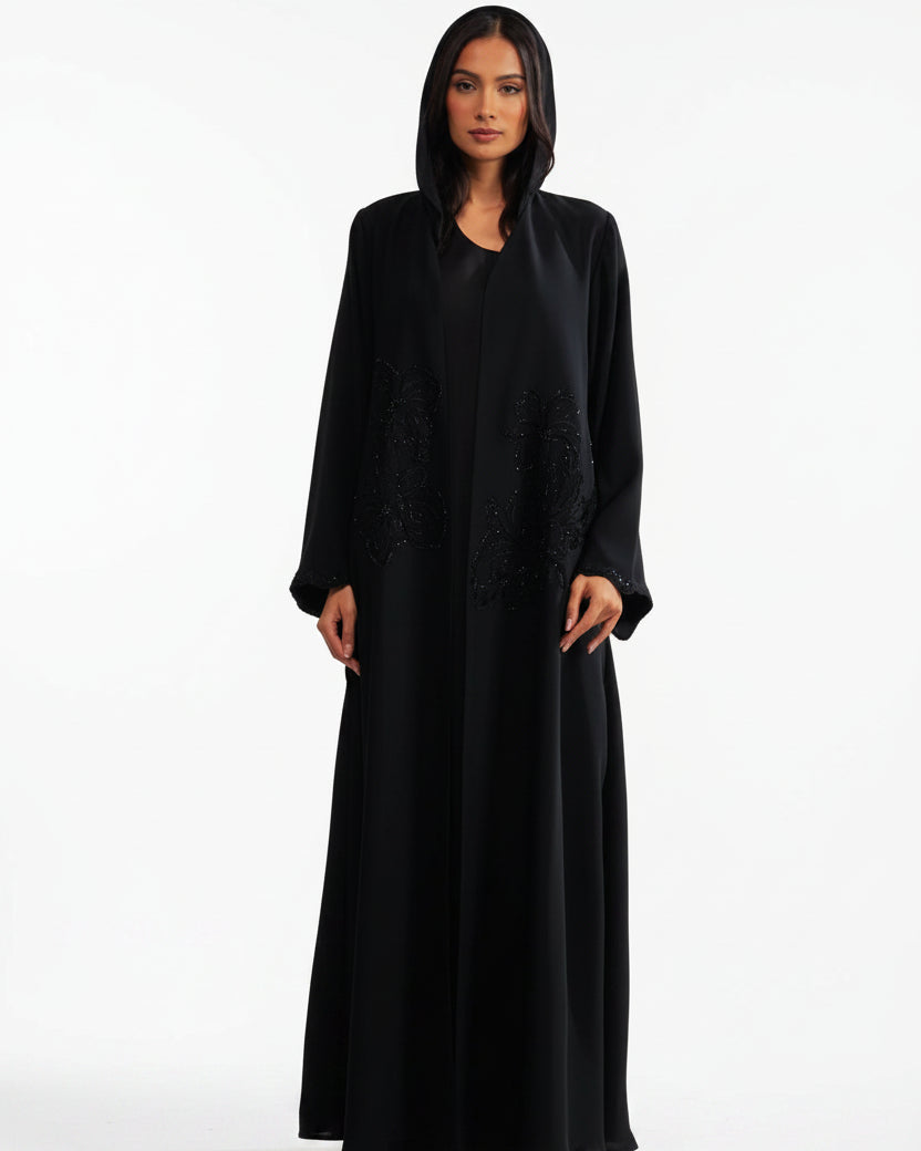 RAMADAN26LOOK06 ABAYA - THE ORPHIC - MIRA Y MANO