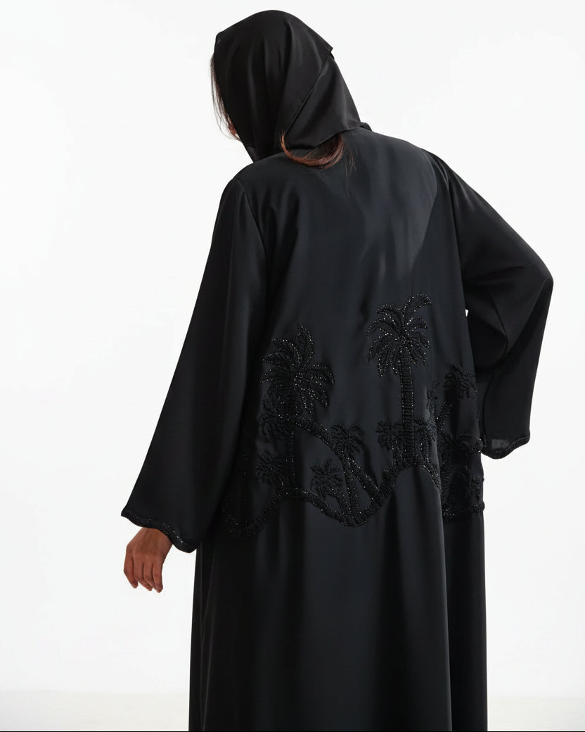 RAMADAN26LOOK06 ABAYA - THE ORPHIC - MIRA Y MANO