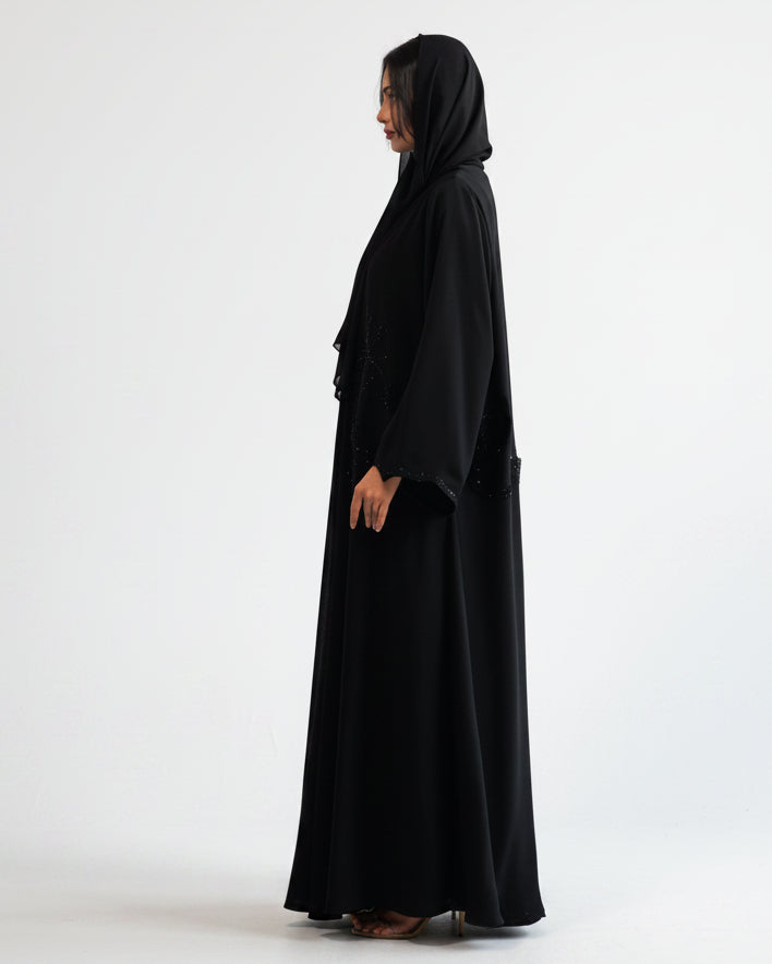 RAMADAN26LOOK06 ABAYA - THE ORPHIC - MIRA Y MANO