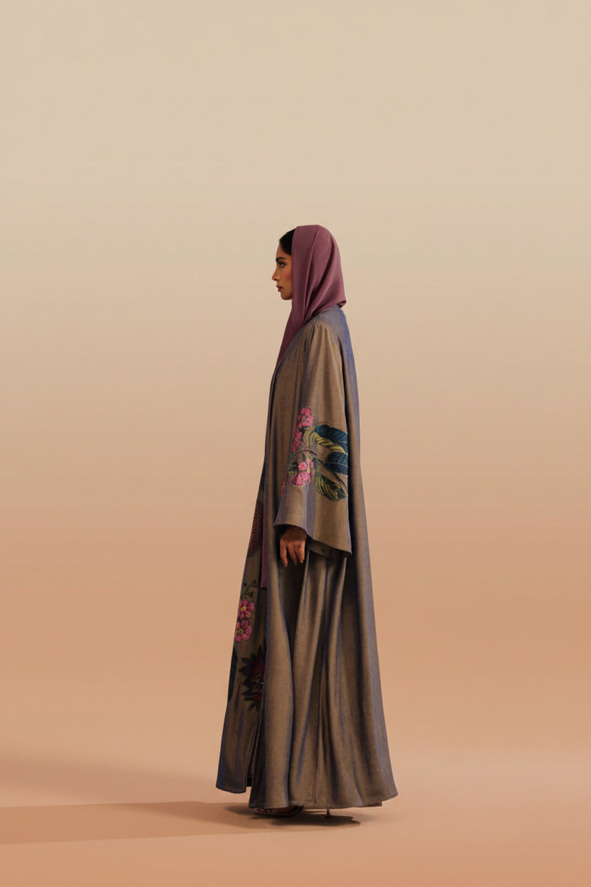 RAMADAN26LOOK09 ABAYA - THE ORPHIC - MIRA Y MANO