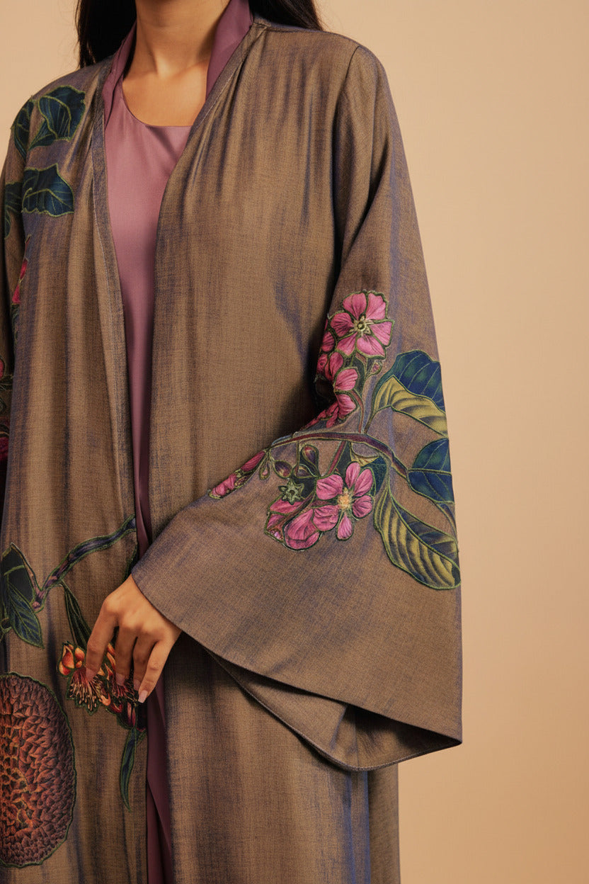 RAMADAN26LOOK09 ABAYA - THE ORPHIC - MIRA Y MANO