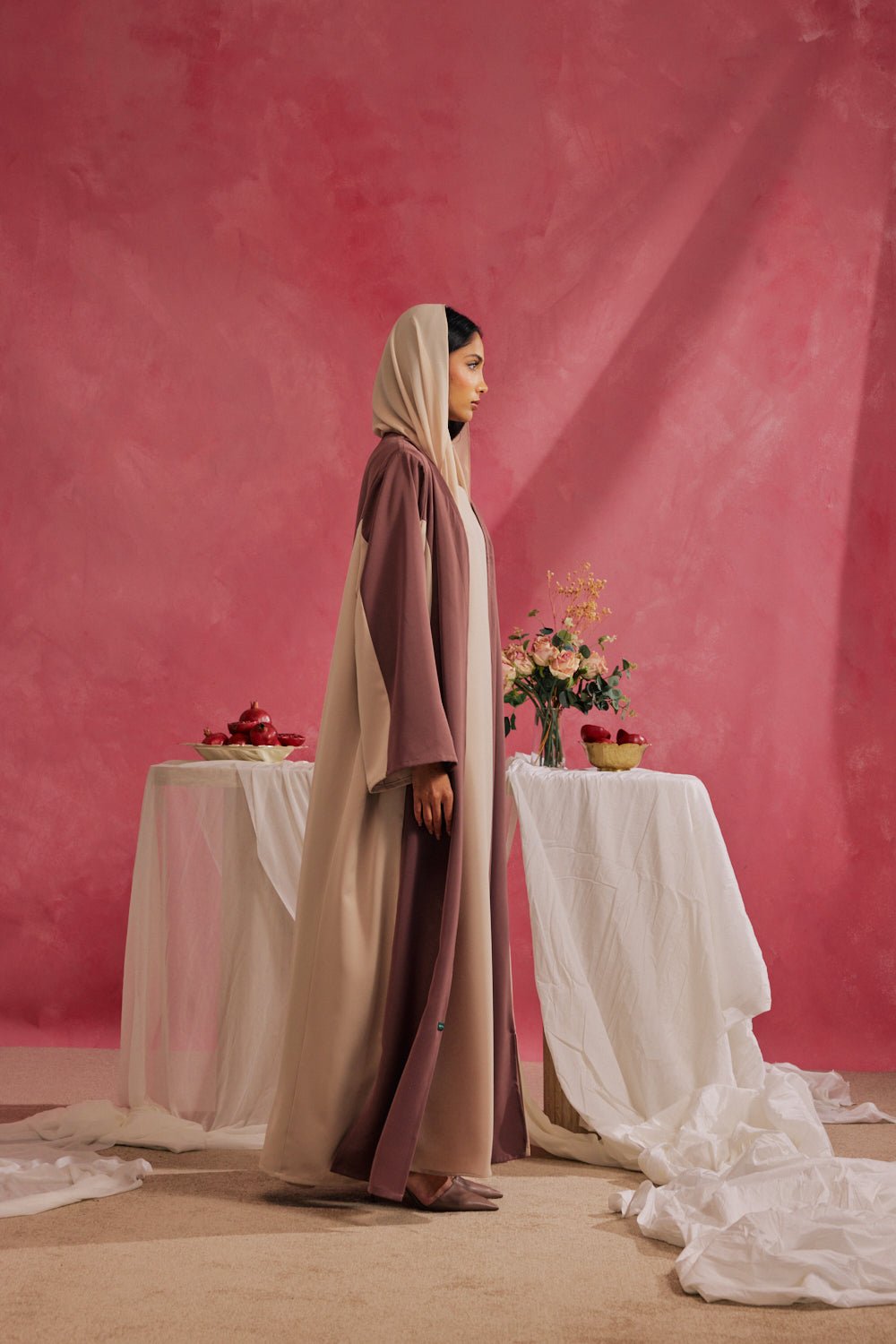 RAMADAN26LOOK12 ABAYA - THE ORPHIC - MIRA Y MANO