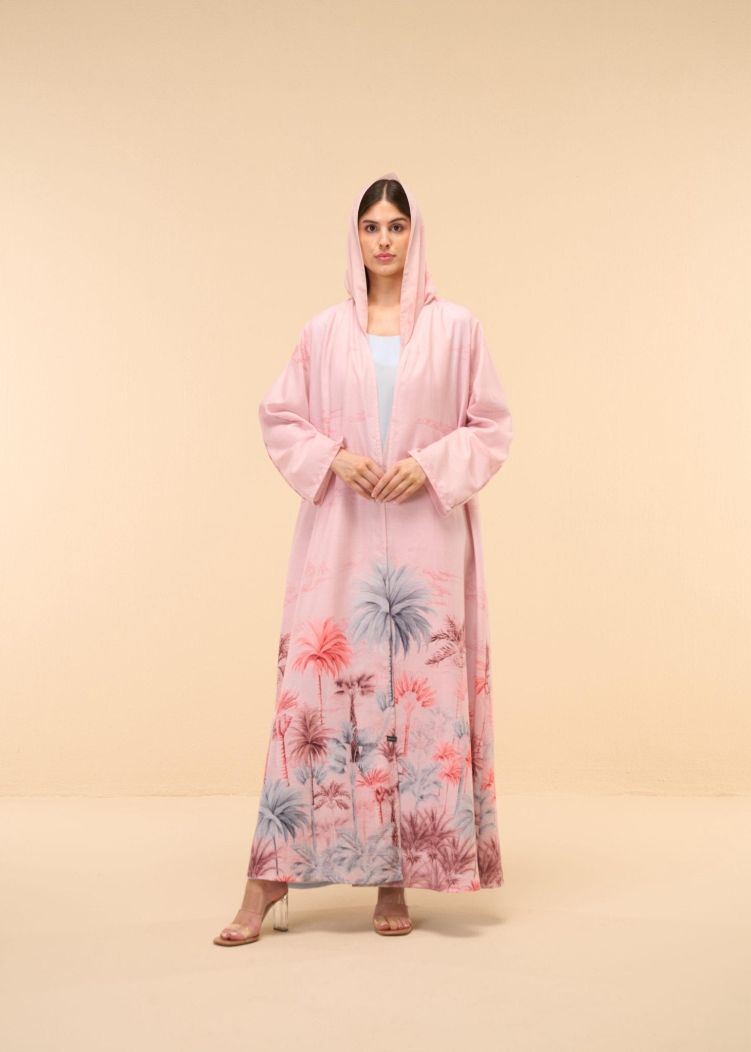 SUMMER25LOOK03 ABAYA - THE ORPHIC - MIRA Y MANO