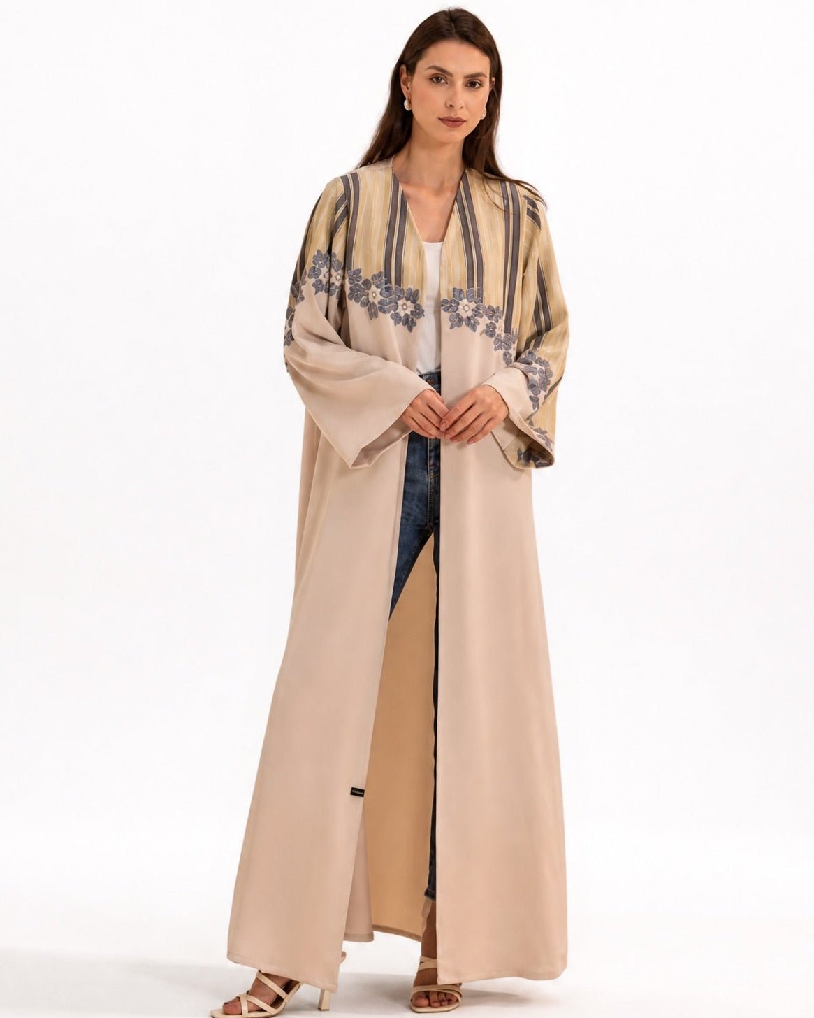 SUMMER26LOOK13 - Beige Crepe Abaya - THE ORPHIC - MIRA Y MANO