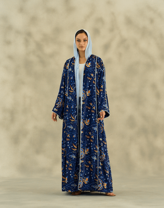 WINTER25LOOKA12 ABAYA - THE ORPHIC - MIRA Y MANO