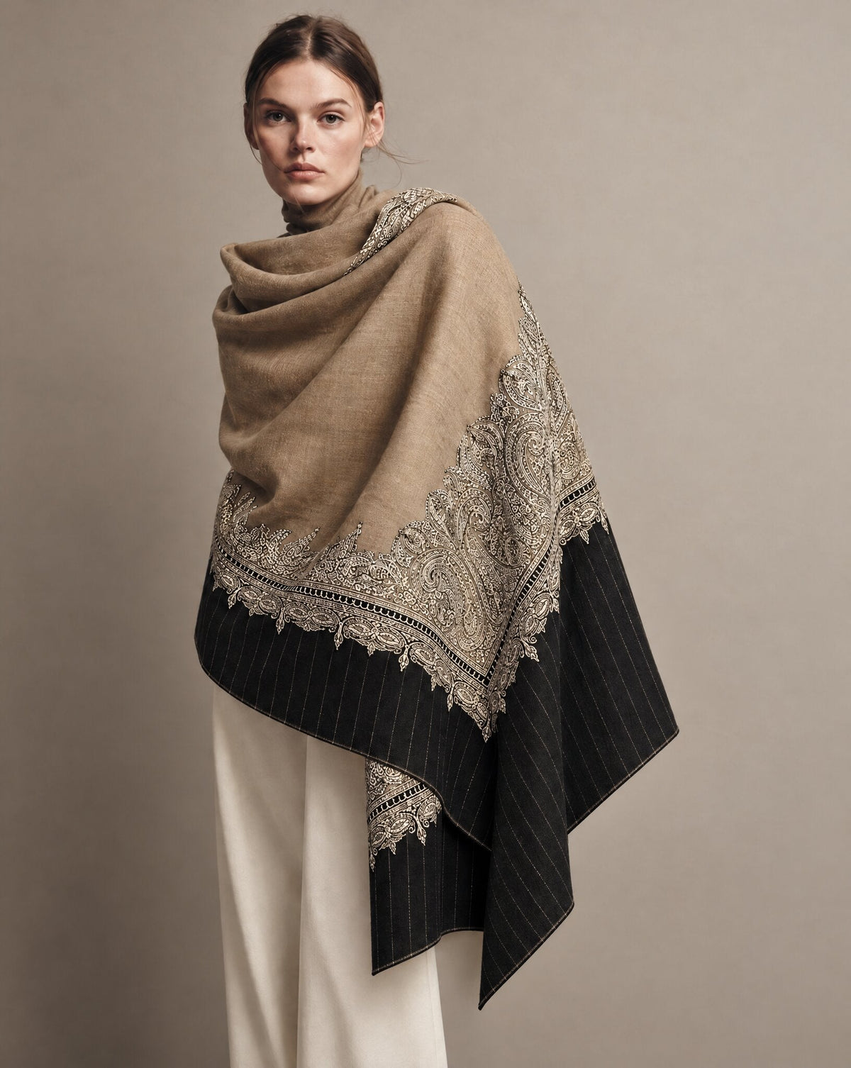 SS26PAS10 – Multicolour Cashmere Pashmina with Zari Embroidery - MIRA Y MANO