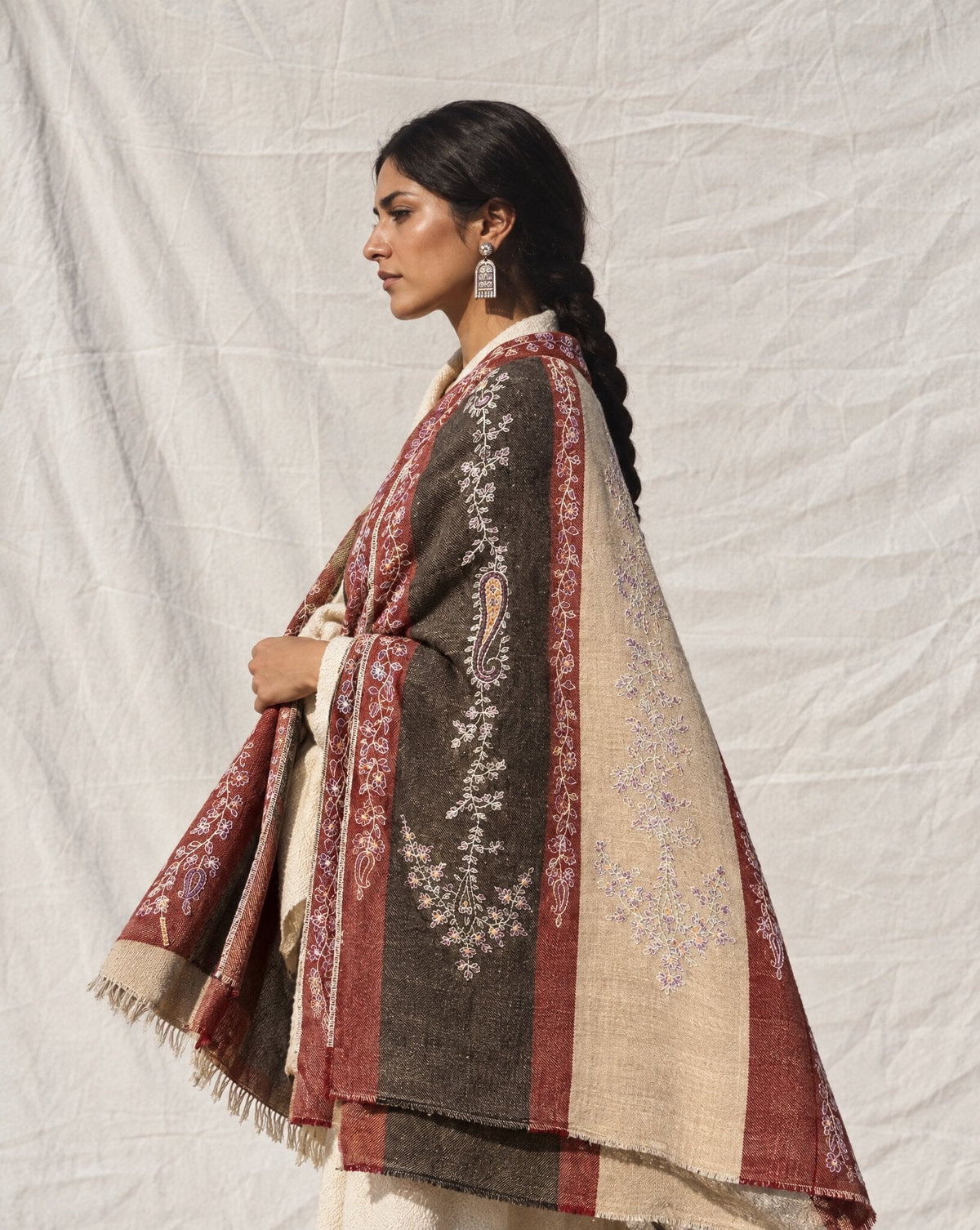 SS26PAS44 – Multicolour Cashmere Pashmina with All-Over Embroidery - MIRA Y MANO